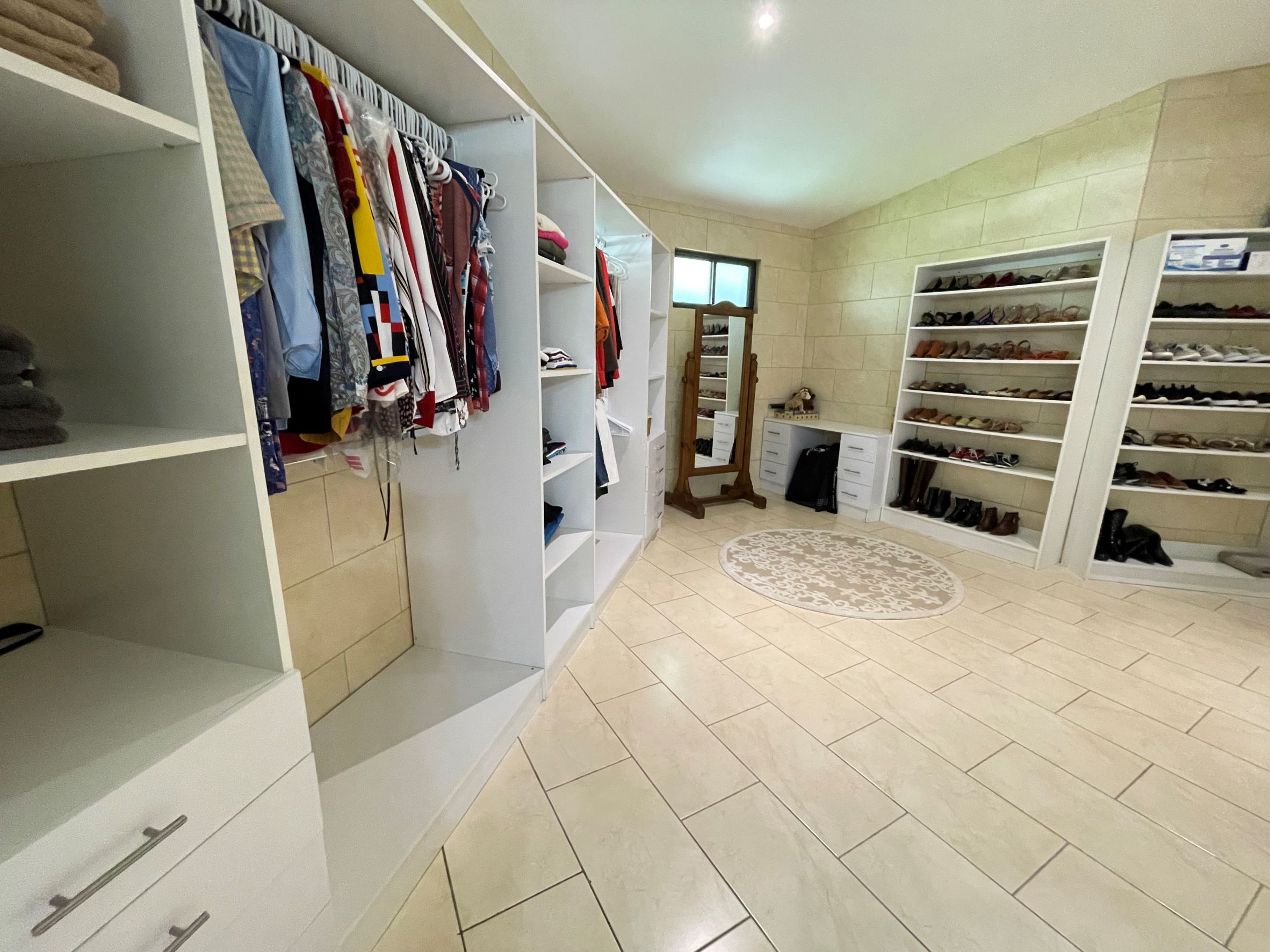 4 bed Single Family Homes For Sale in Santa Ana, San Jose - thumb 14