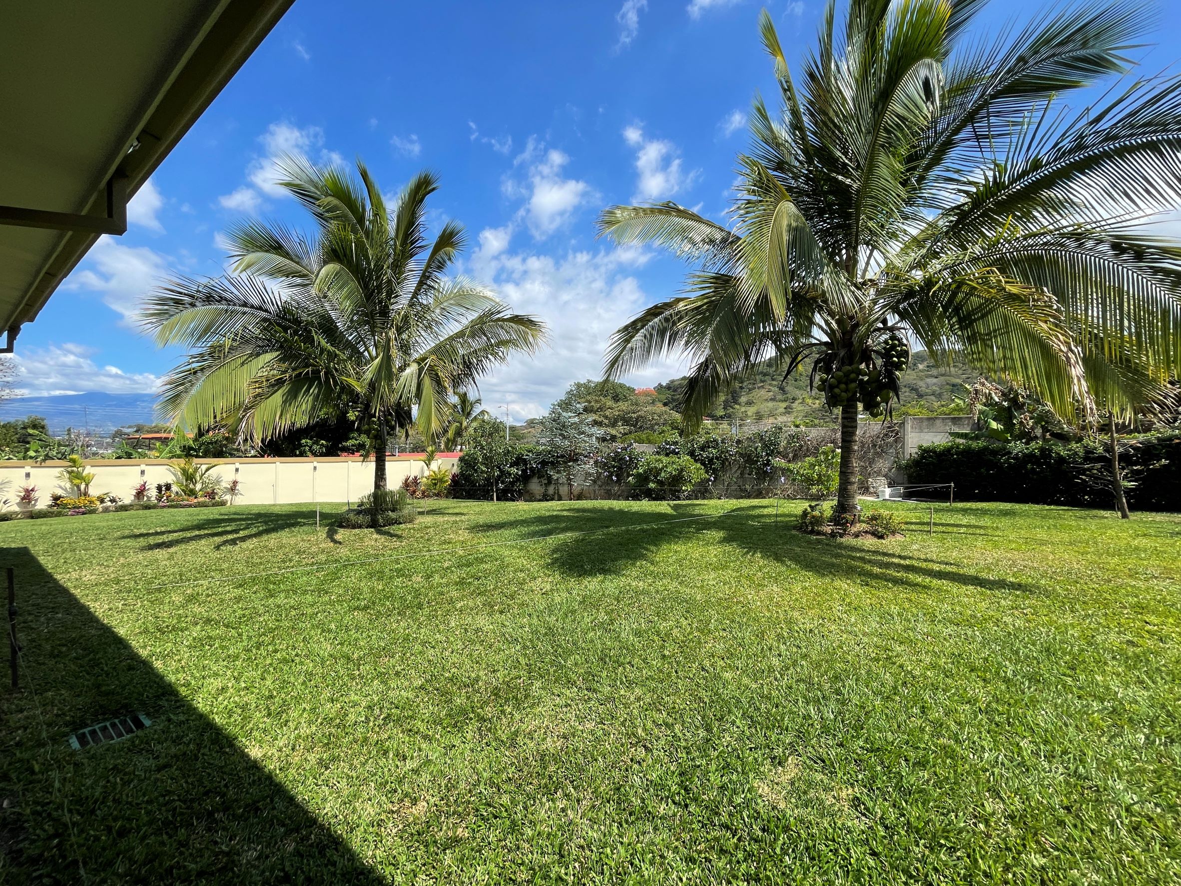 4 bed Single Family Homes For Sale in Santa Ana, San Jose - thumb 8