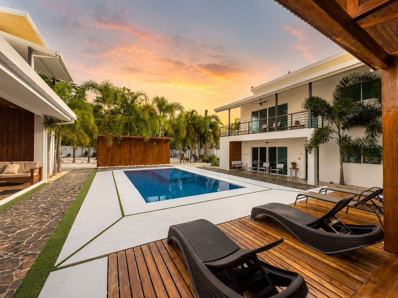 11 bed Hotel / Leisure For Sale in Malpais, Puntarenas - photo 2