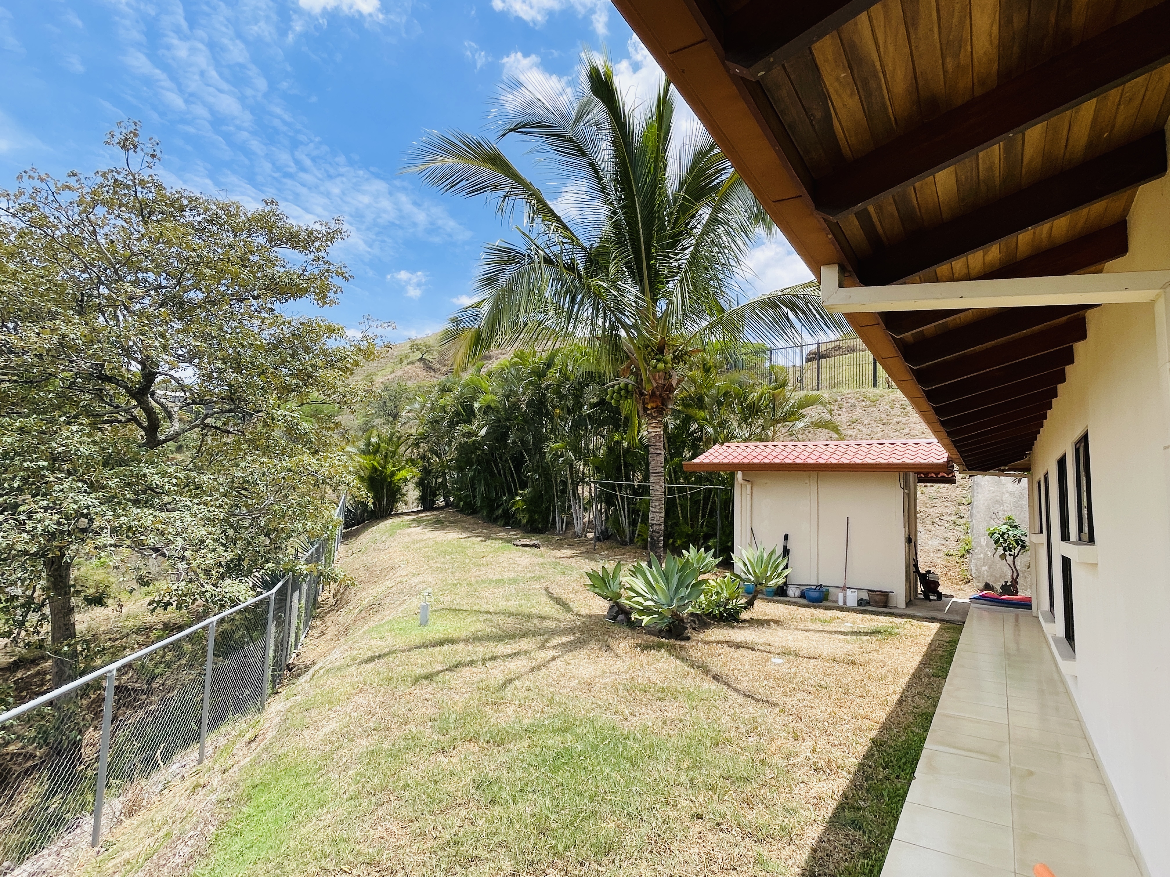 4 bed Single Family Homes For Sale in Atenas, Alajuela - thumb 23