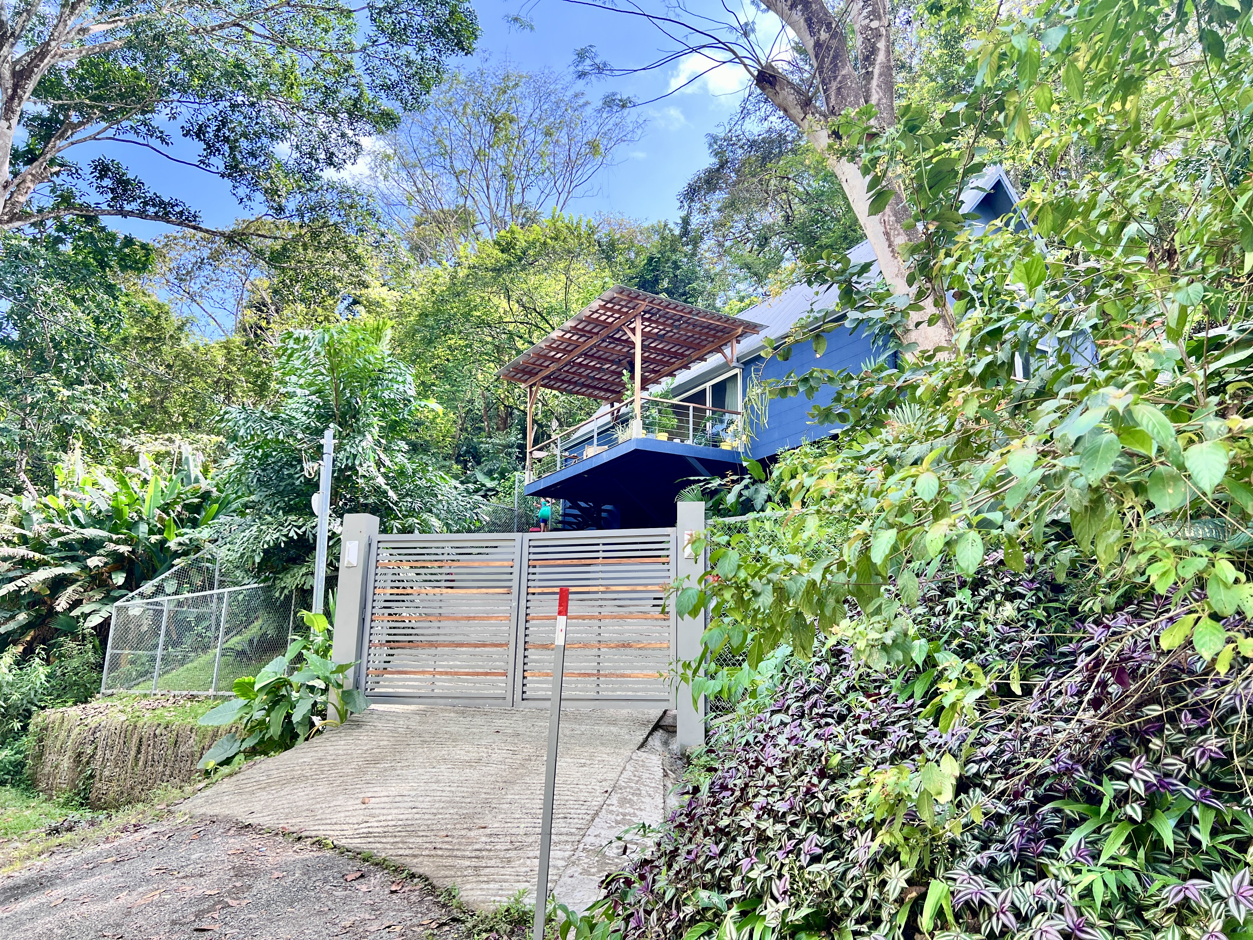 2 bed Single Family Homes For Sale in Manuel Antonio, Puntarenas - thumb 2