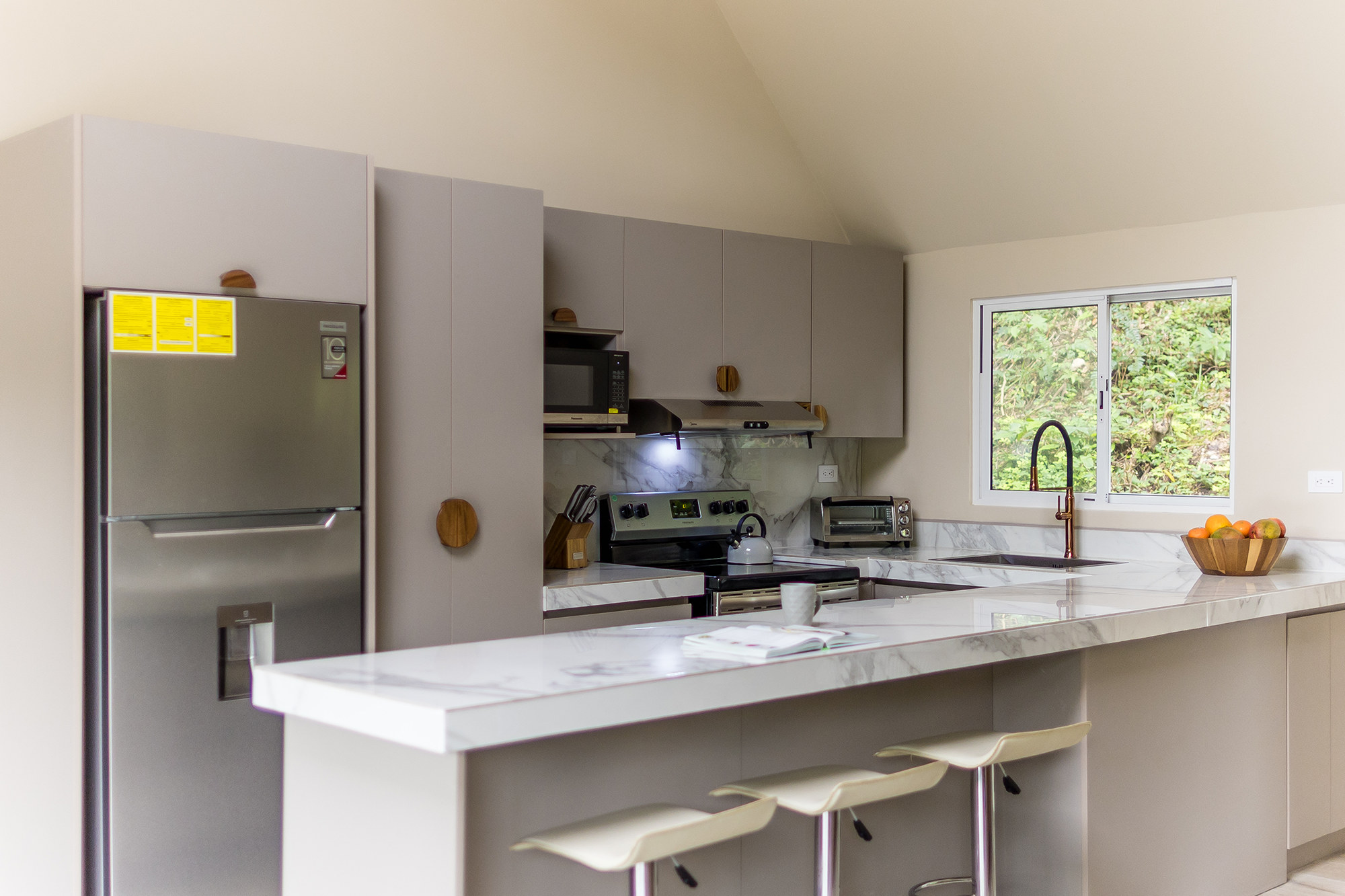 2 bed Single Family Homes For Sale in Manuel Antonio, Puntarenas - thumb 9