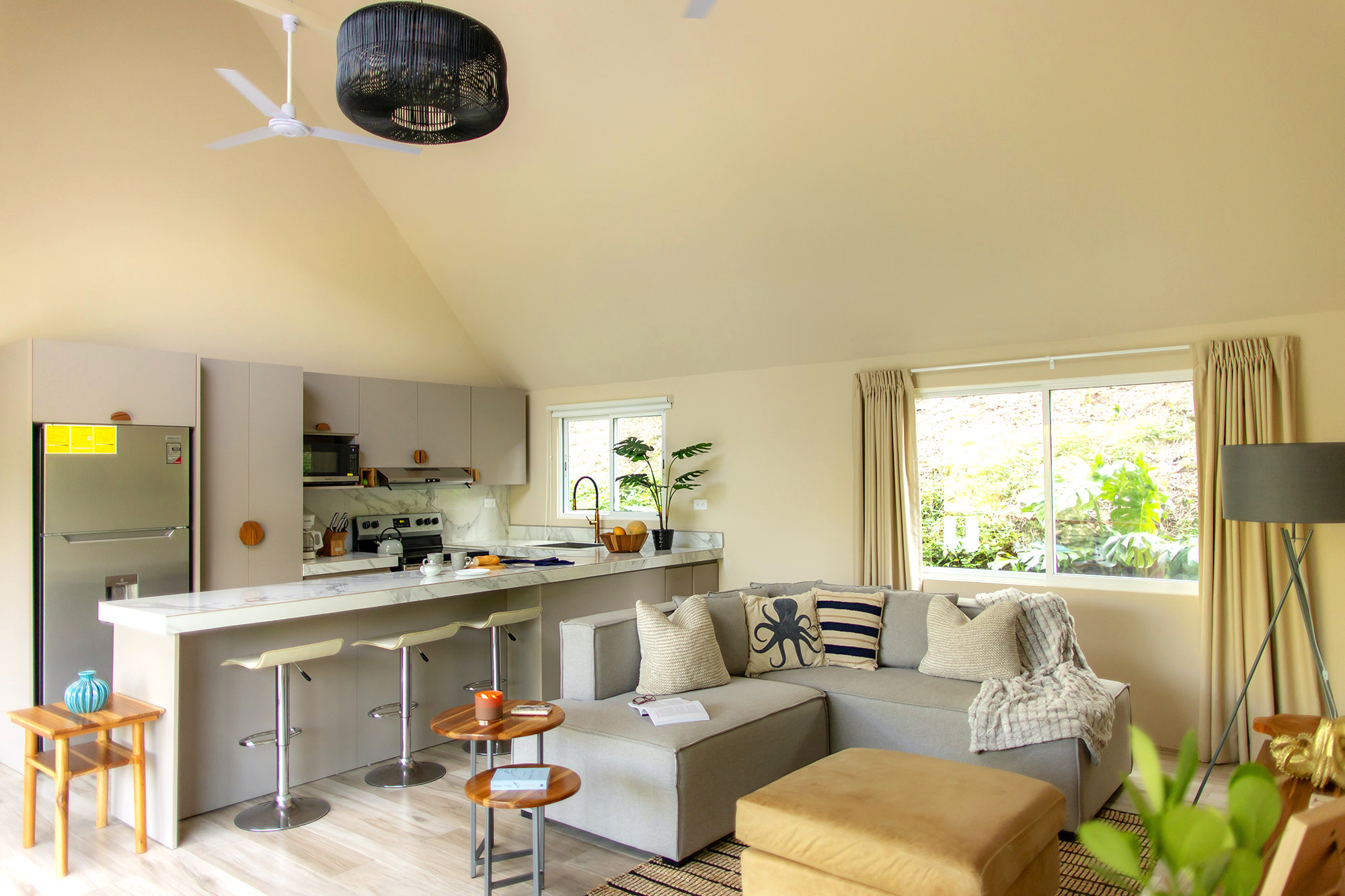 2 bed Single Family Homes For Sale in Manuel Antonio, Puntarenas - thumb 11