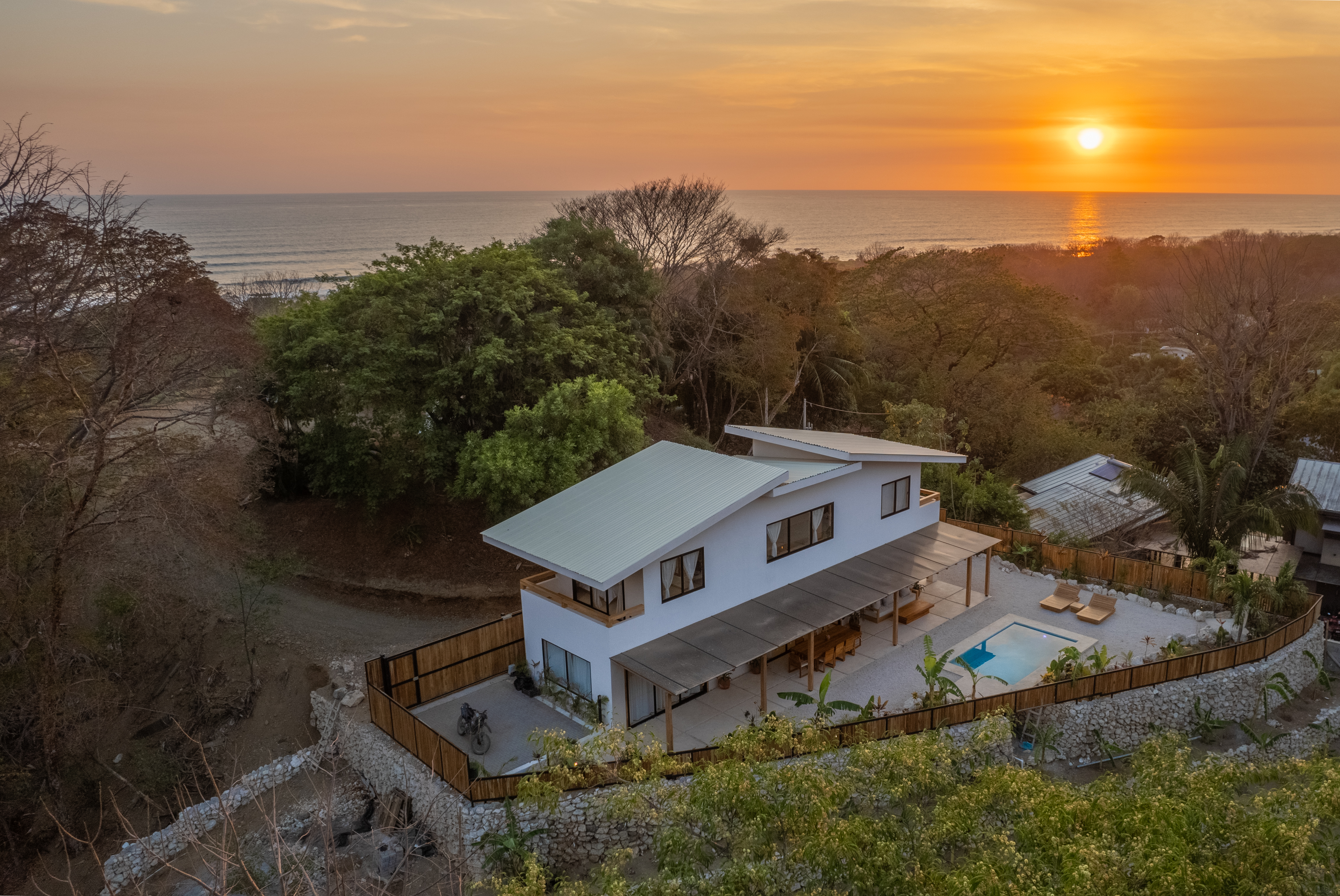 3 bed Single Family Homes For Sale in Santa Teresa, Puntarenas - thumb 1