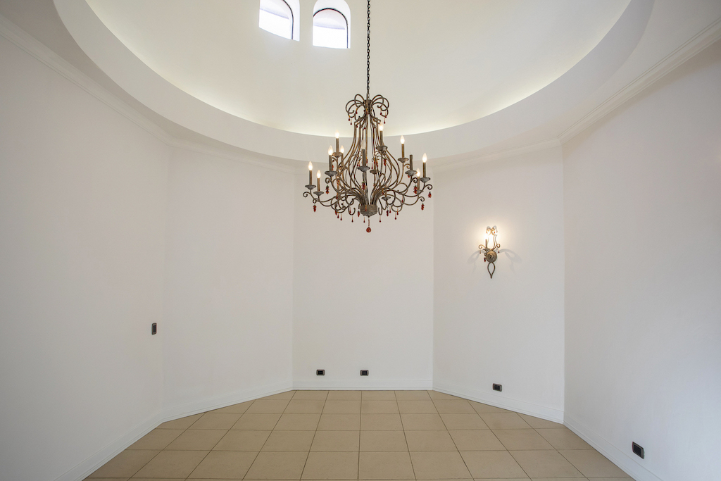 4 bed Single Family Homes For Sale in Santa Ana, San Jose - thumb 3