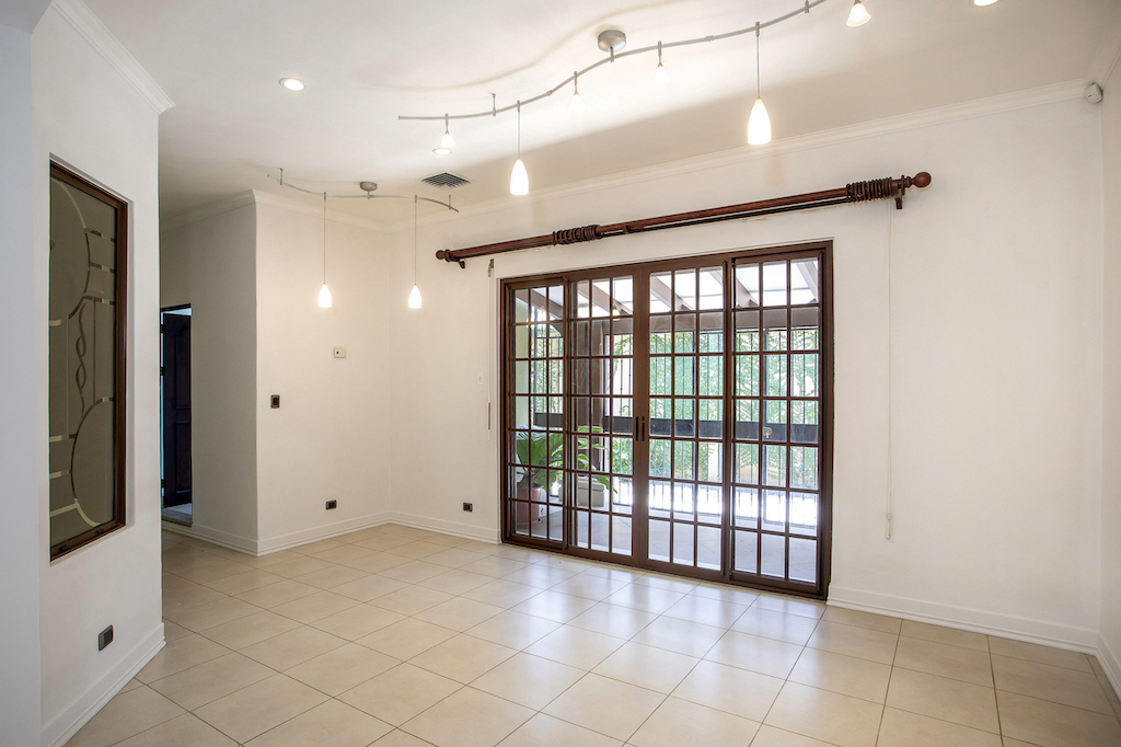 4 bed Single Family Homes For Sale in Santa Ana, San Jose - thumb 6