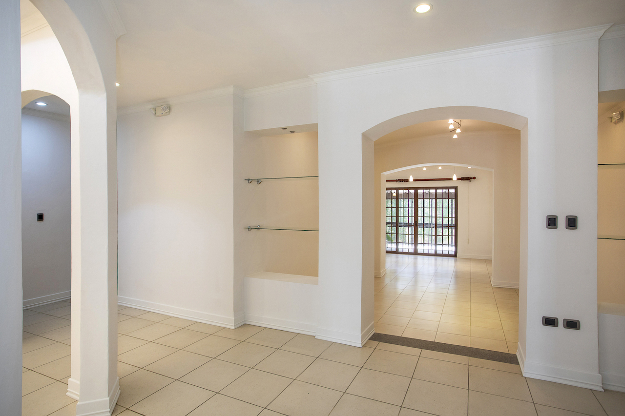 4 bed Single Family Homes For Sale in Santa Ana, San Jose - thumb 5