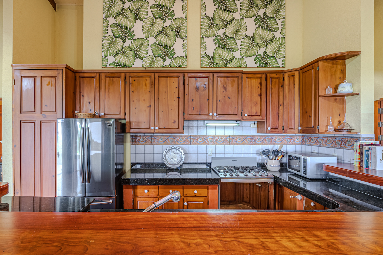 5 bed Single Family Homes For Sale in Savegre, Puntarenas - thumb 14