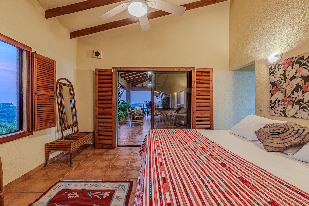 5 bed Single Family Homes For Sale in Savegre, Puntarenas - thumb 21