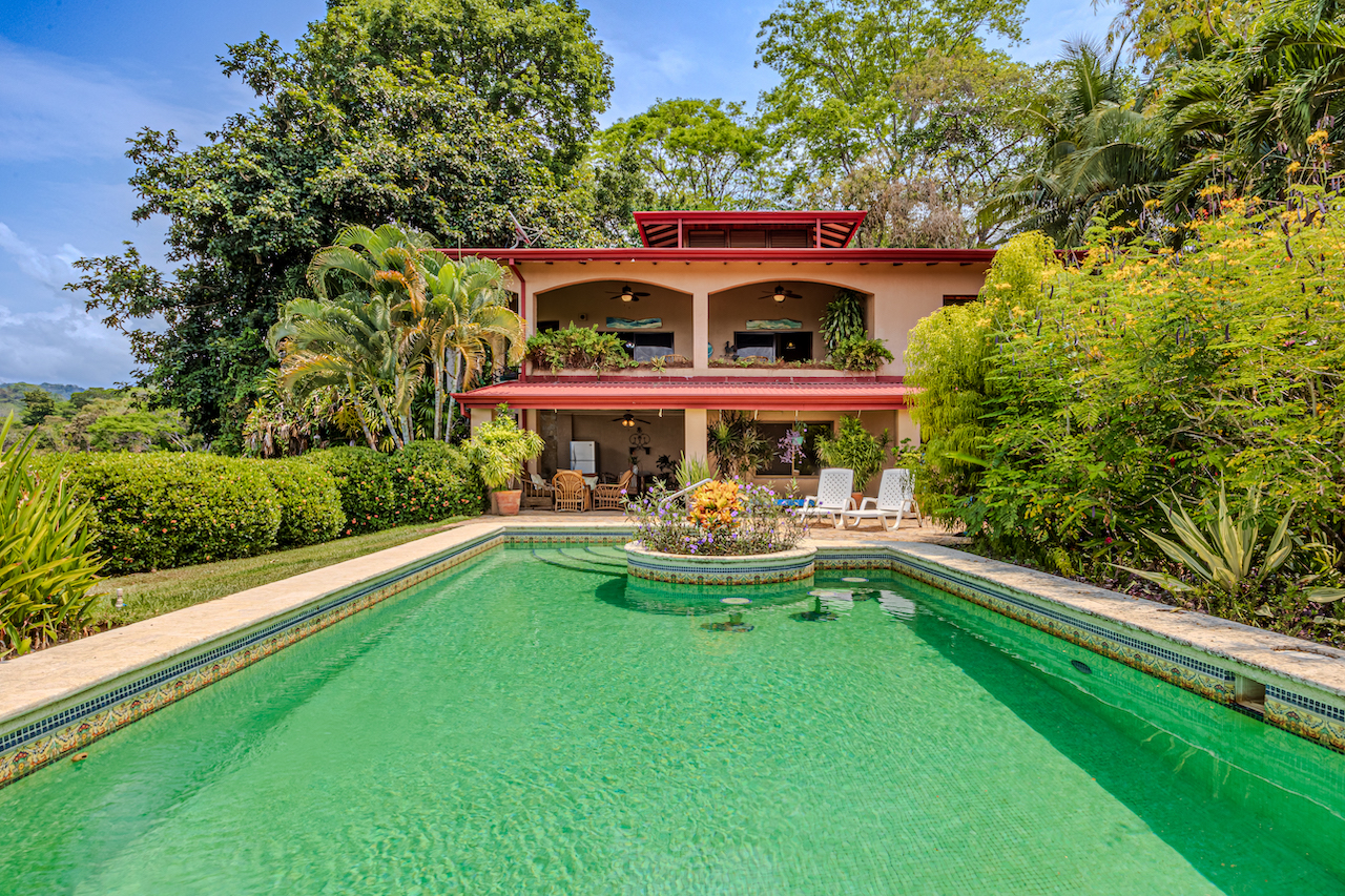 5 bed Single Family Homes For Sale in Savegre, Puntarenas - thumb 4