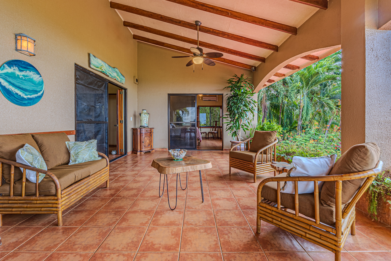 5 bed Single Family Homes For Sale in Savegre, Puntarenas - thumb 11