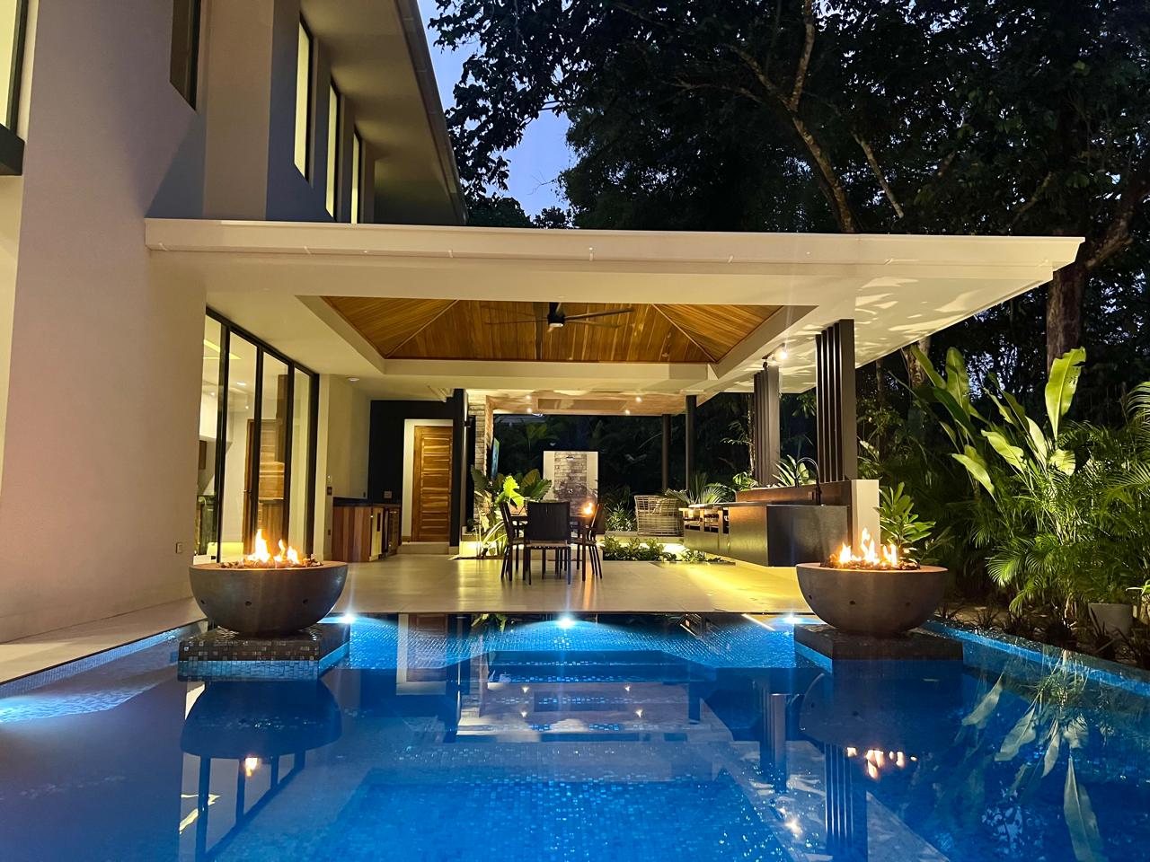 5 bed Single Family Homes For Sale in Manuel Antonio, Puntarenas - thumb 7