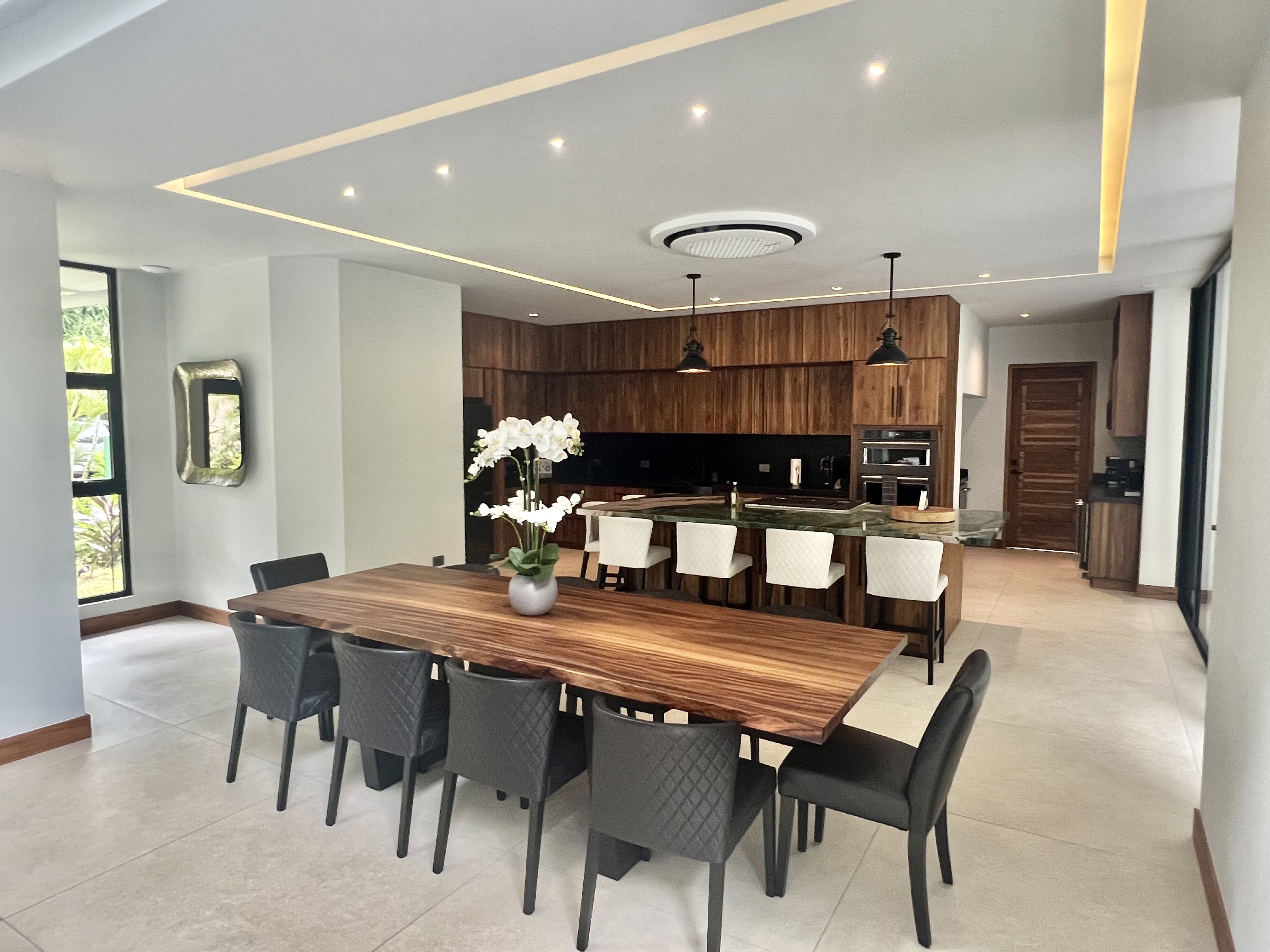 5 bed Single Family Homes For Sale in Manuel Antonio, Puntarenas - thumb 10