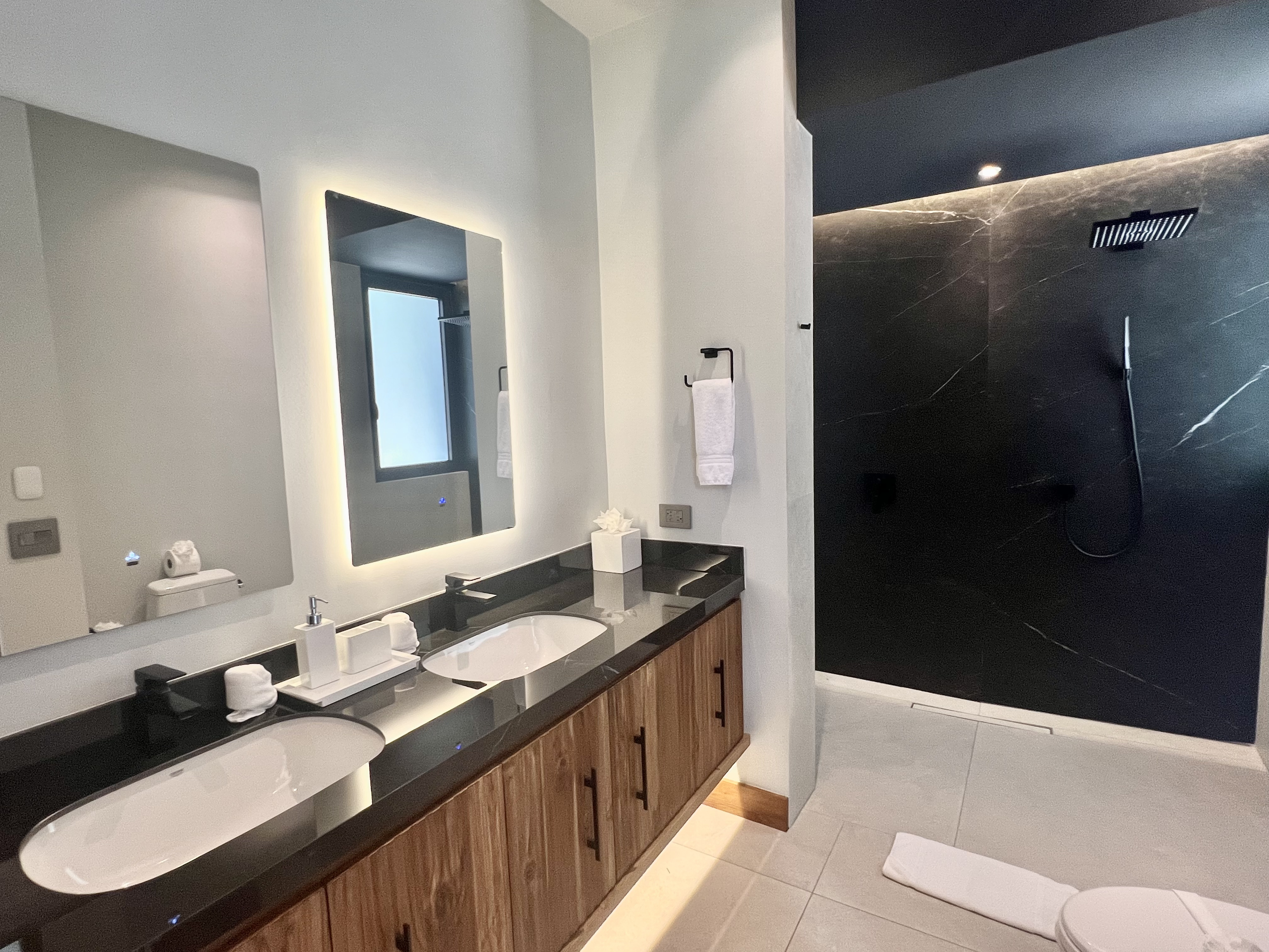 5 bed Single Family Homes For Sale in Manuel Antonio, Puntarenas - thumb 24