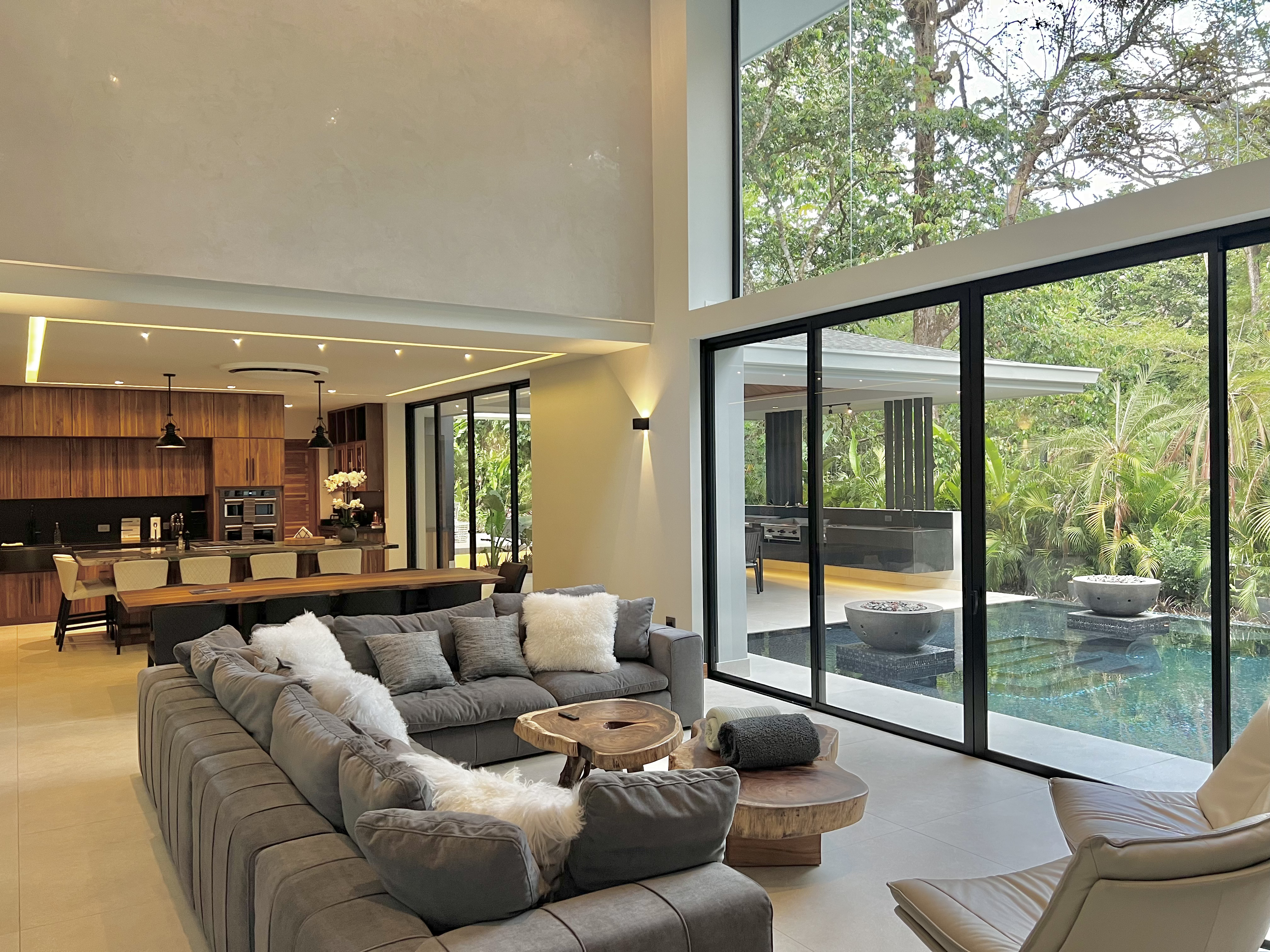 5 bed Single Family Homes For Sale in Manuel Antonio, Puntarenas - thumb 27