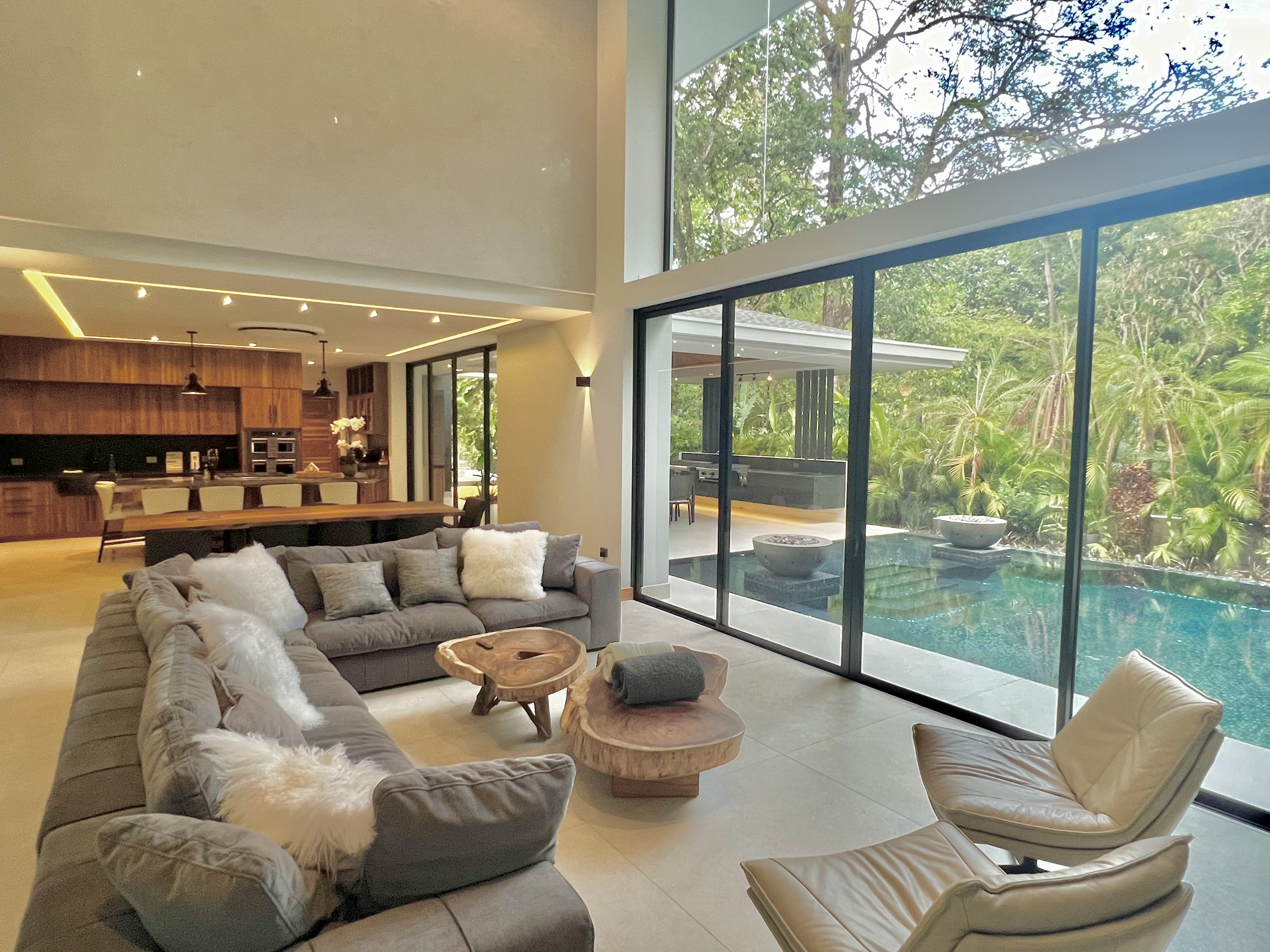 5 bed Single Family Homes For Sale in Manuel Antonio, Puntarenas - thumb 16