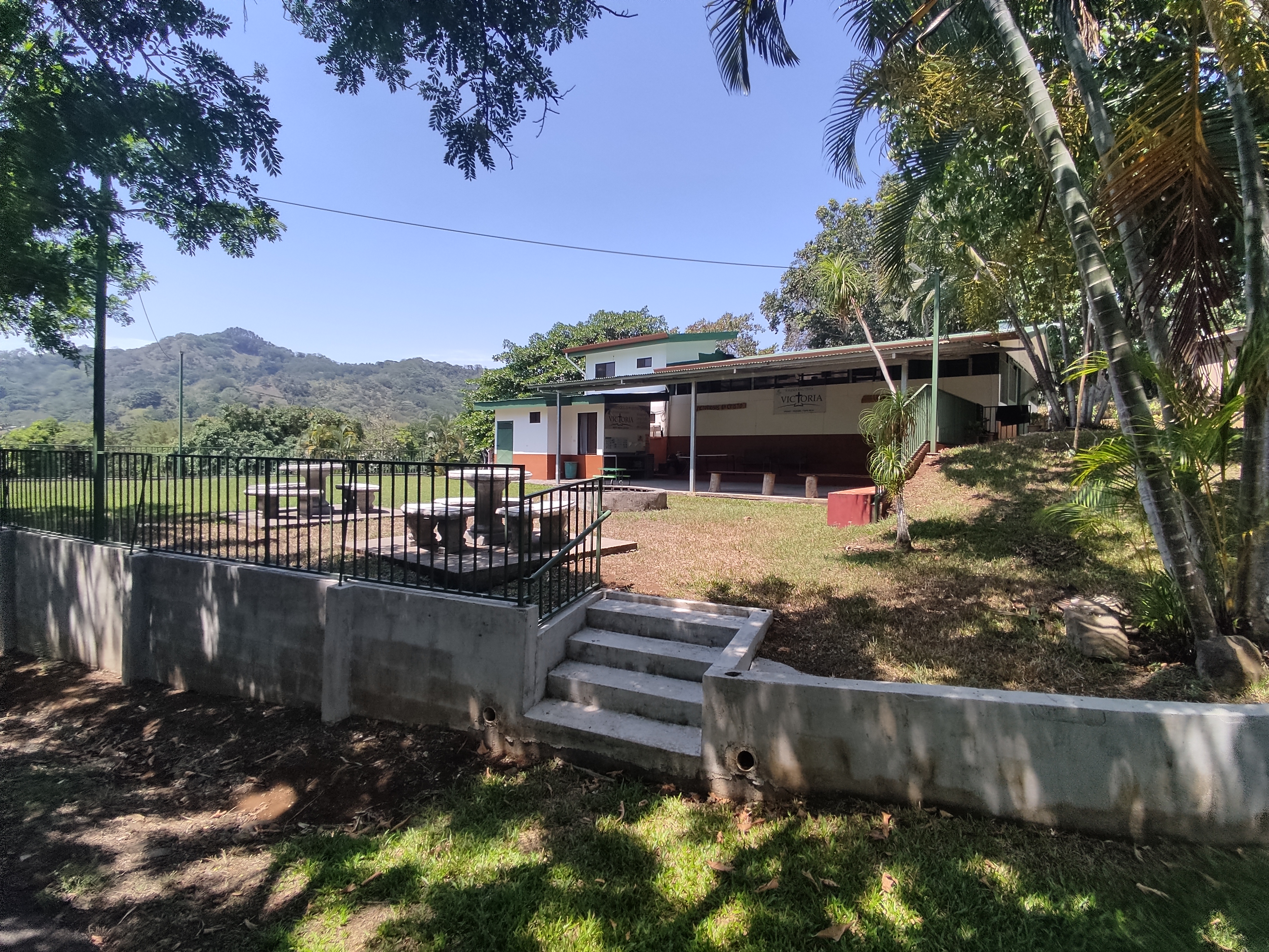 4 bed Single Family Homes For Sale in Atenas, Alajuela - thumb 9