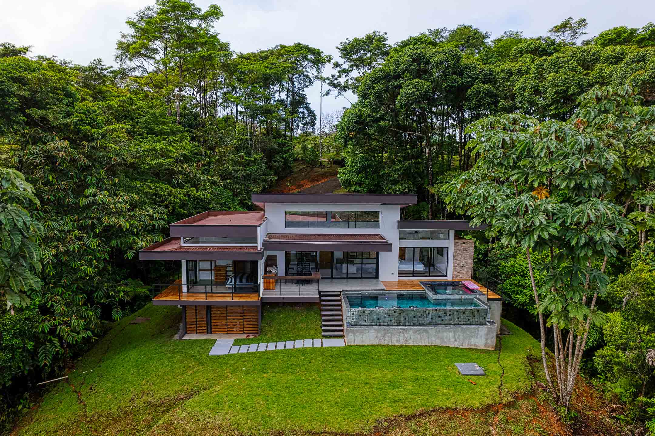 3 bed Single Family Homes For Sale in Dominical, Puntarenas - thumb 5