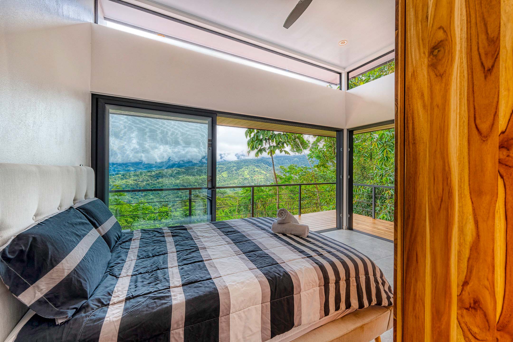 3 bed Single Family Homes For Sale in Dominical, Puntarenas - thumb 30