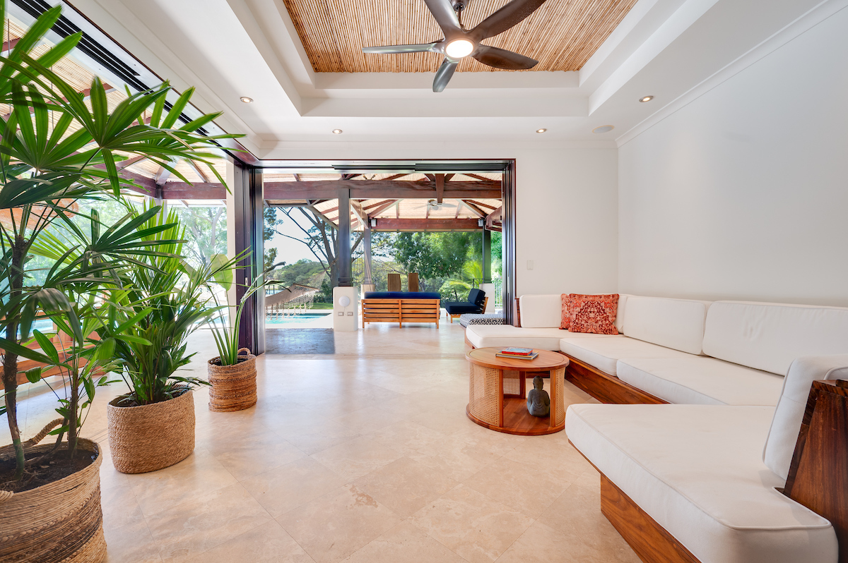 4 bed Single Family Homes For Sale in Playa Conchal, Guanacaste - thumb 6