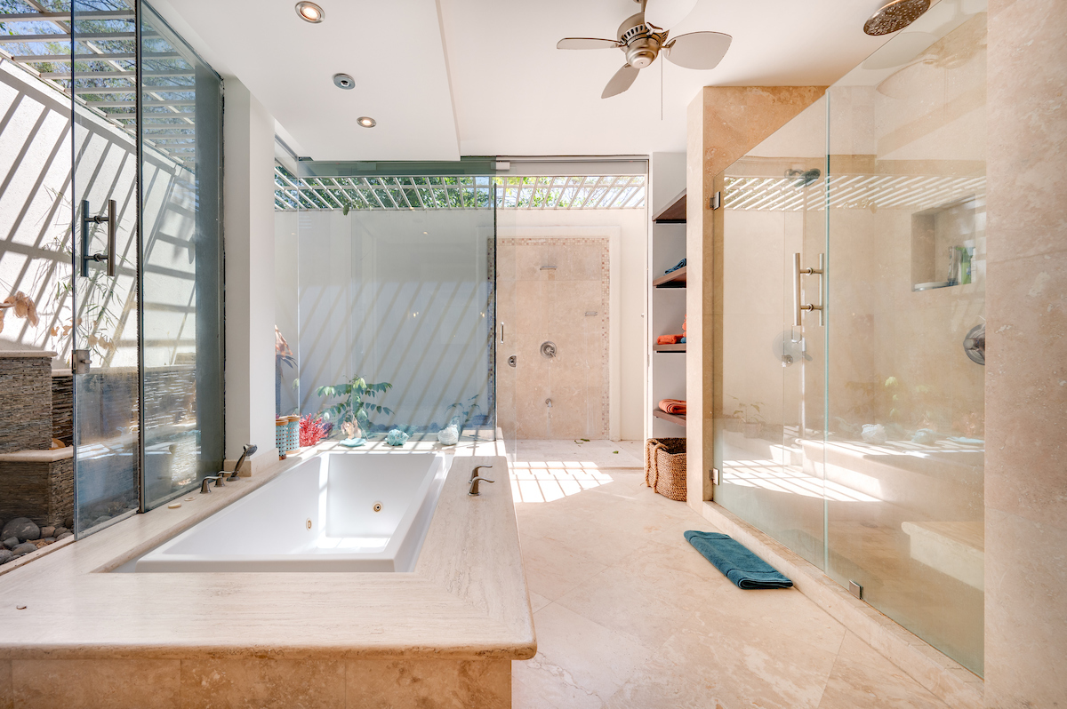 4 bed Single Family Homes For Sale in Playa Conchal, Guanacaste - thumb 13