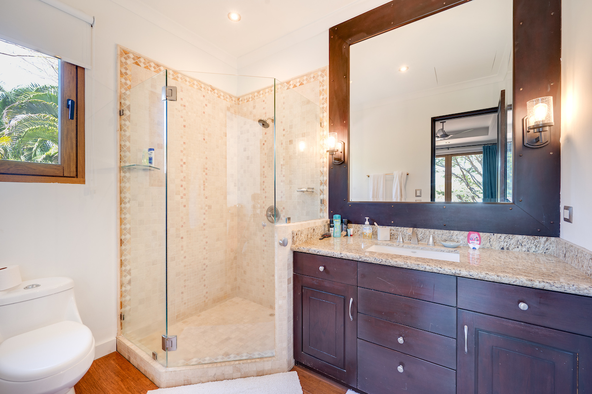 4 bed Single Family Homes For Sale in Playa Conchal, Guanacaste - thumb 21