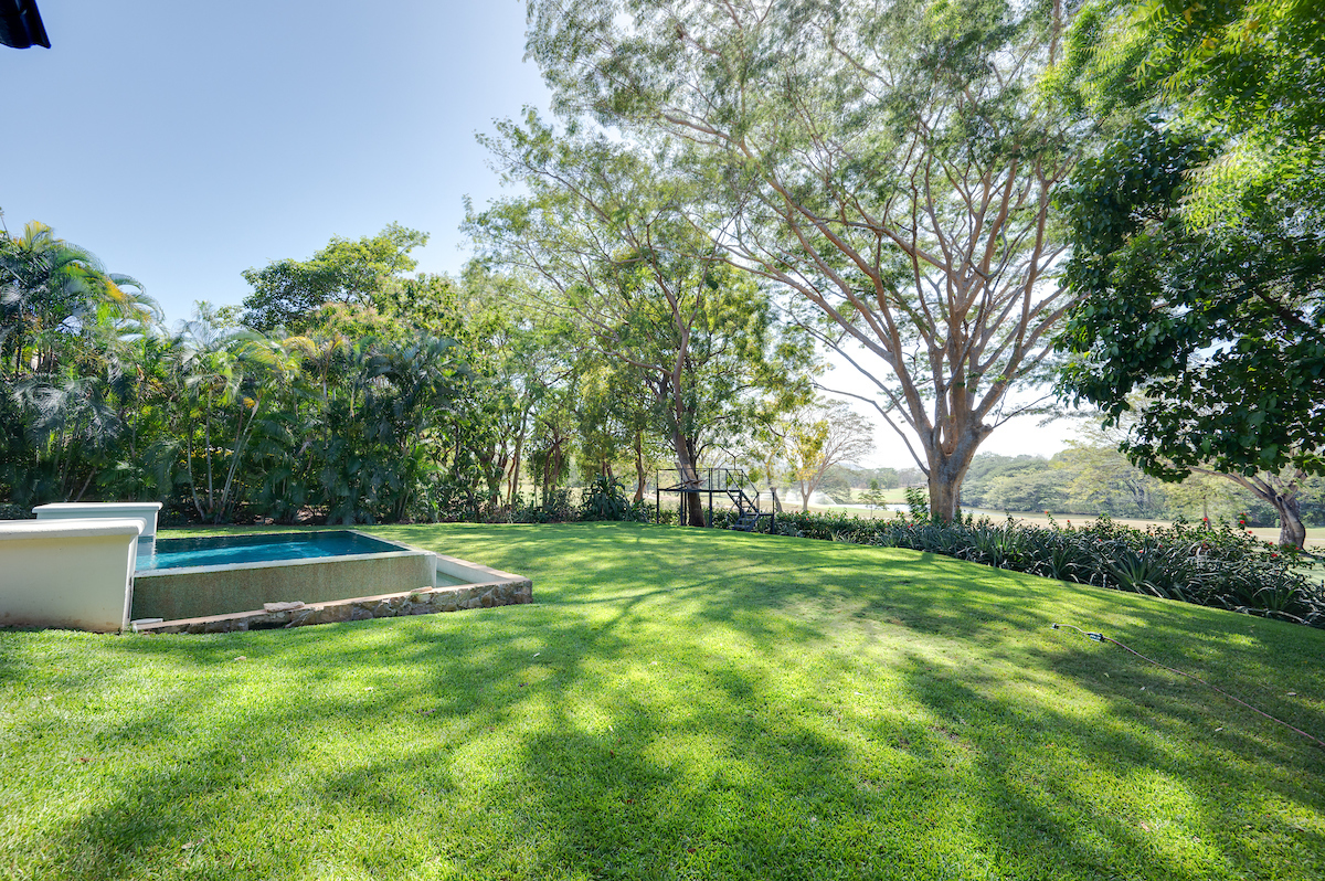 4 bed Single Family Homes For Sale in Playa Conchal, Guanacaste - thumb 26