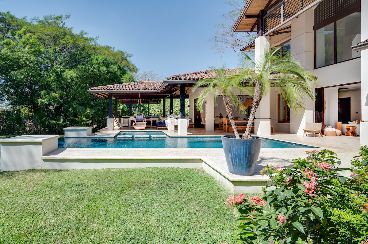 4 bed Single Family Homes For Sale in Playa Conchal, Guanacaste - thumb 10