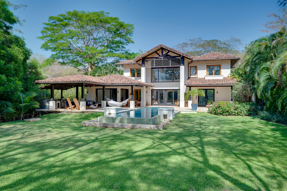 4 bed Single Family Homes For Sale in Playa Conchal, Guanacaste - thumb 1
