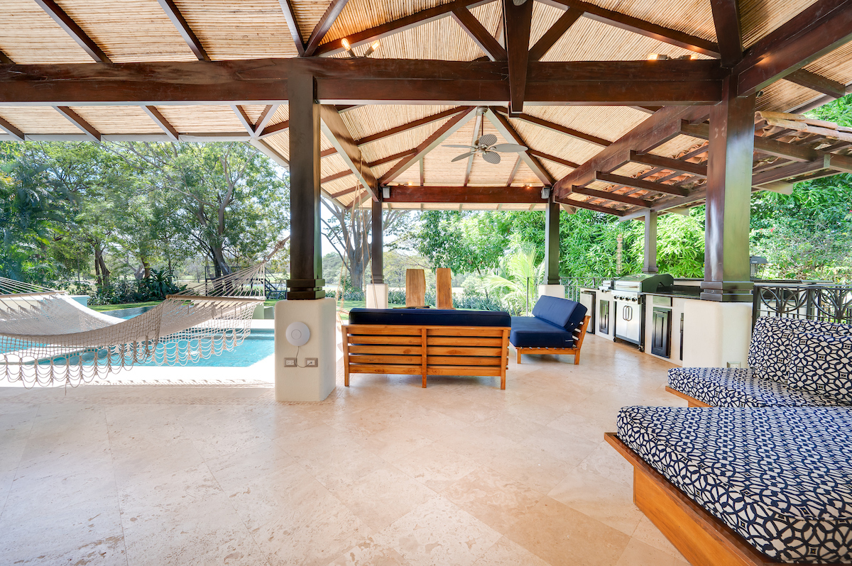 4 bed Single Family Homes For Sale in Playa Conchal, Guanacaste - thumb 7