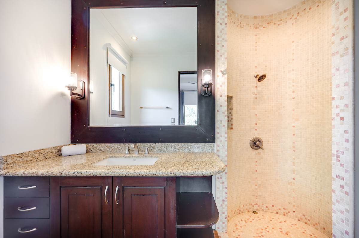 4 bed Single Family Homes For Sale in Playa Conchal, Guanacaste - thumb 17