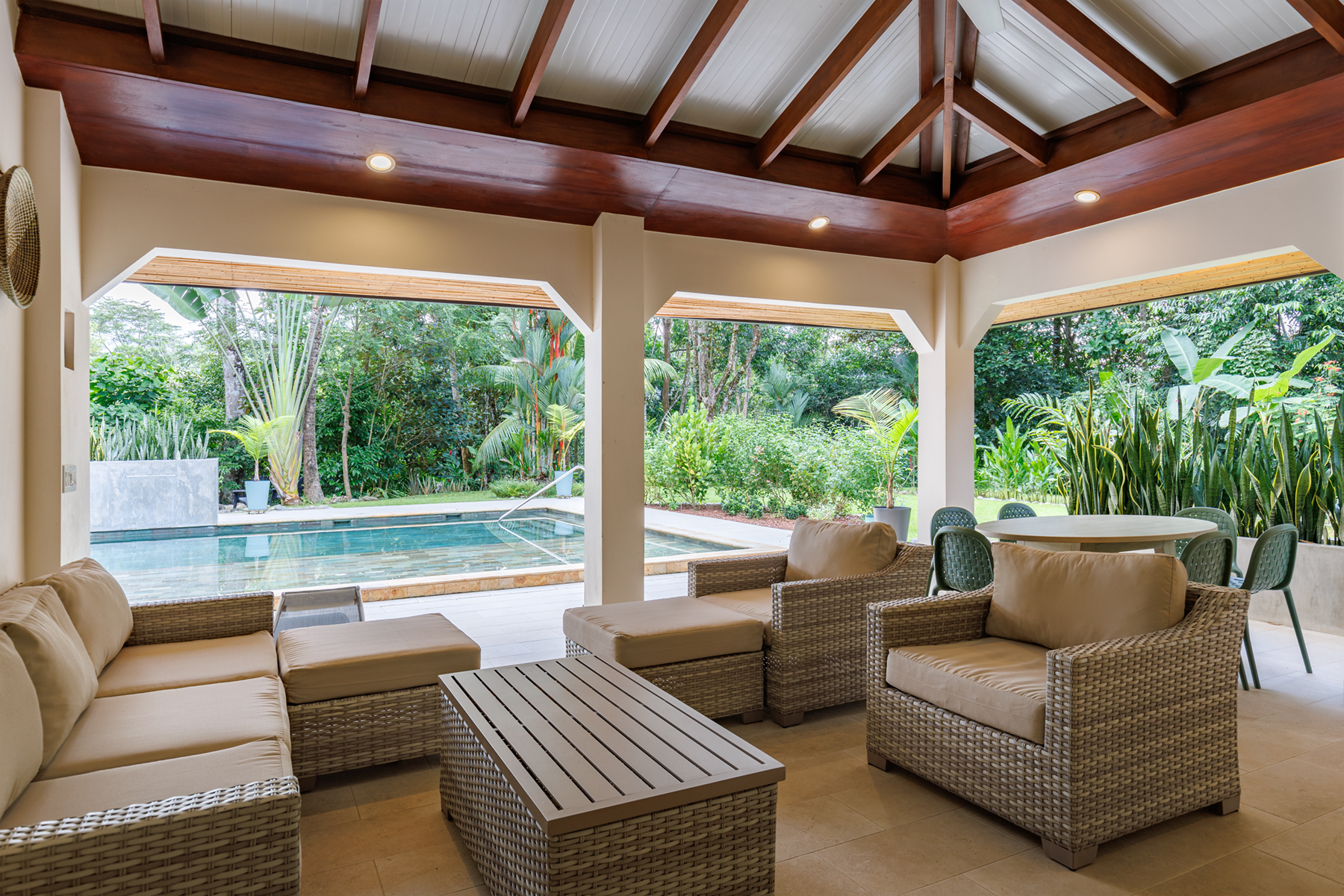 8 bed Hotel / Leisure For Sale in Ojochal, Puntarenas - thumb 26