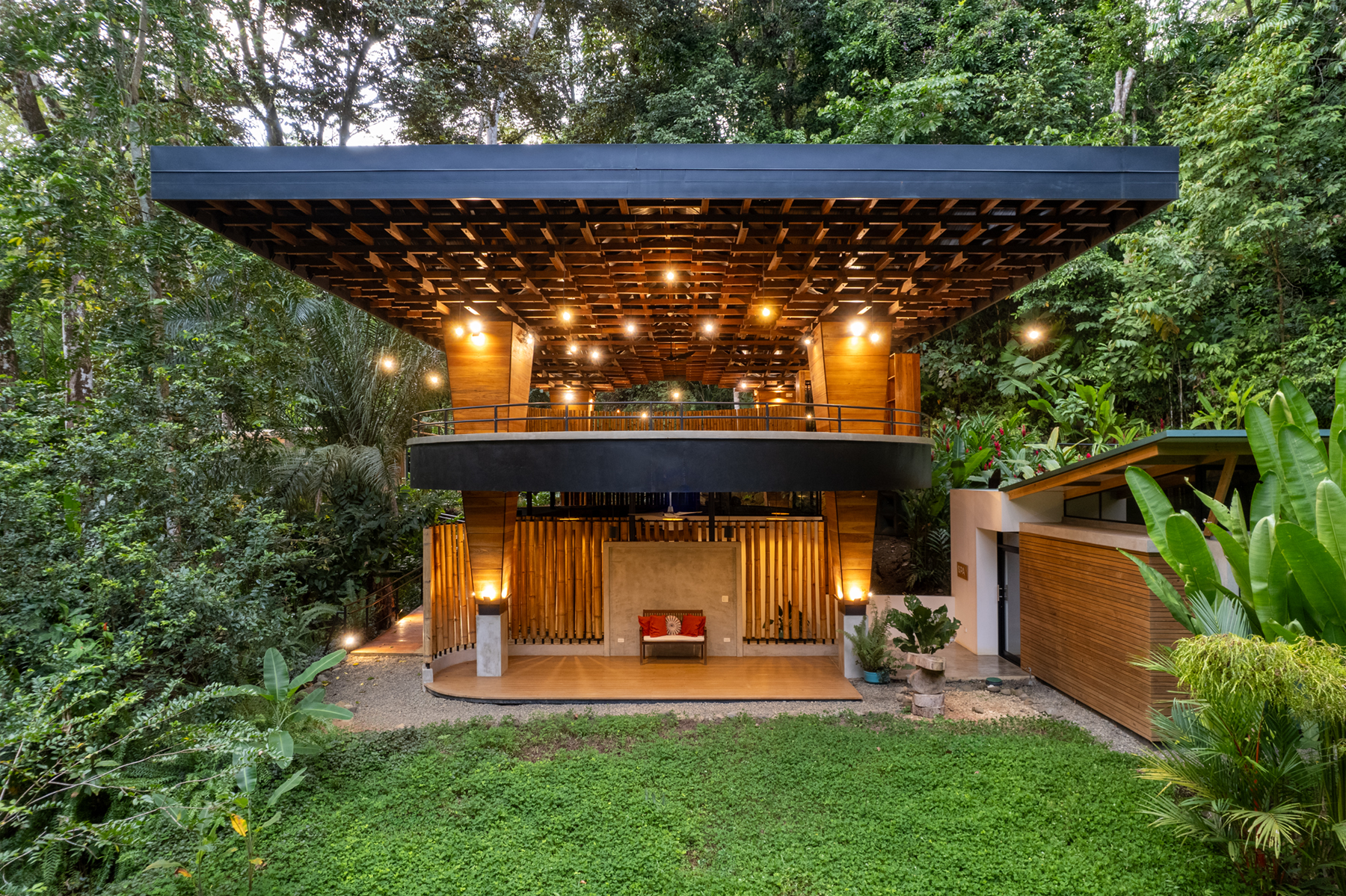 8 bed Hotel / Leisure For Sale in Ojochal, Puntarenas - thumb 2