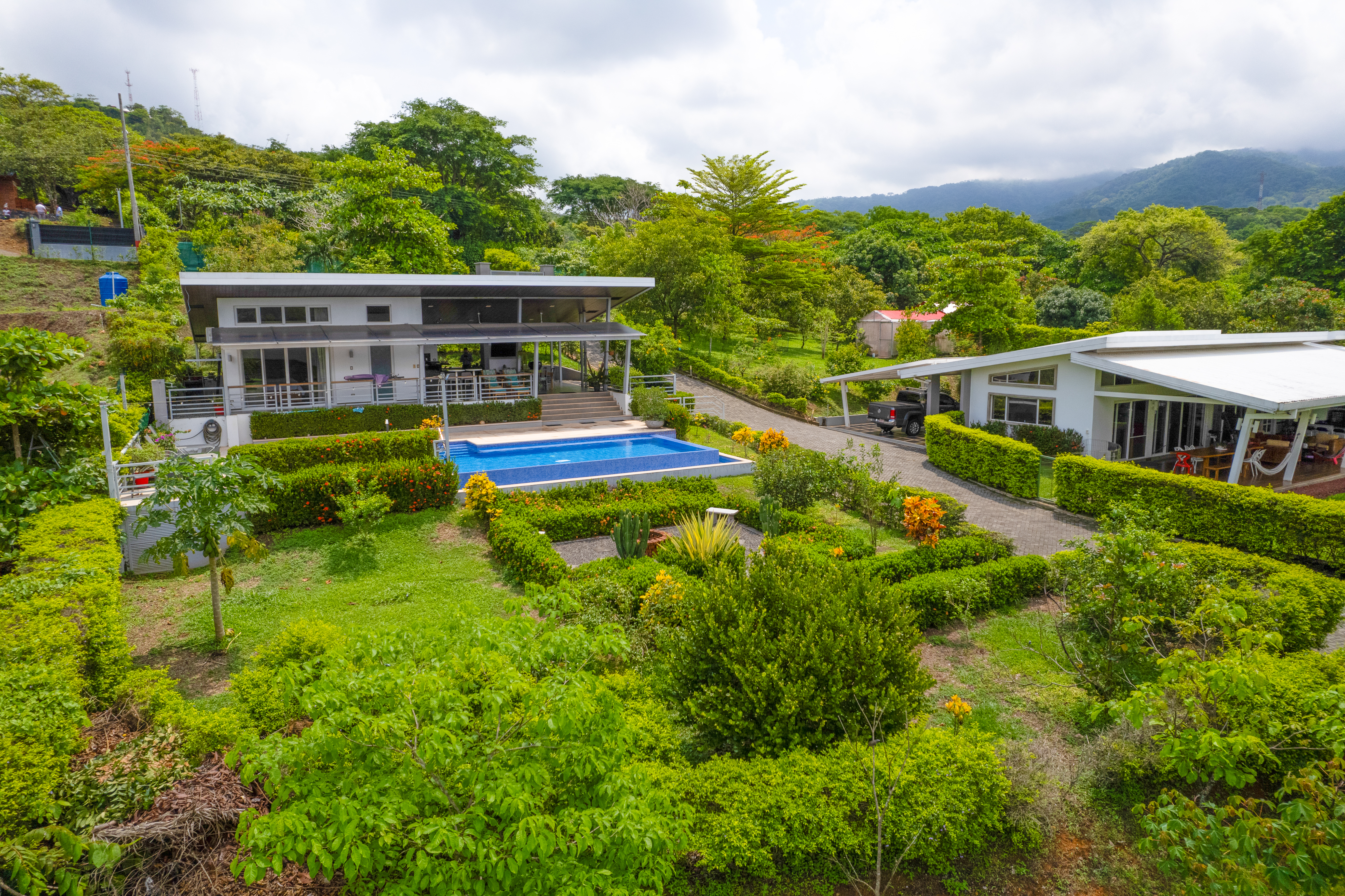 5 bed Single Family Homes For Sale in Turrubares, San Jose - thumb 1