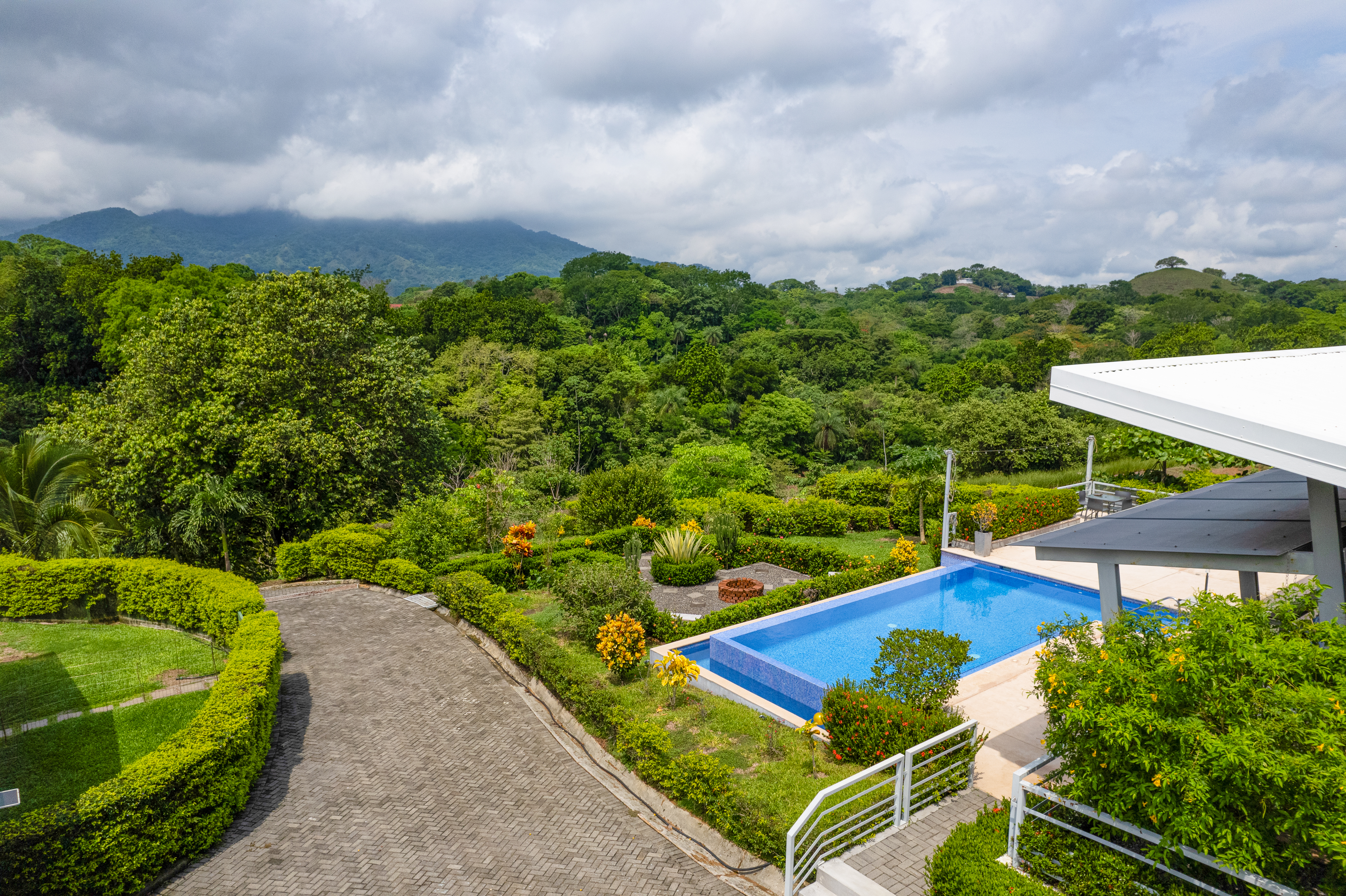 5 bed Single Family Homes For Sale in Turrubares, San Jose - thumb 14