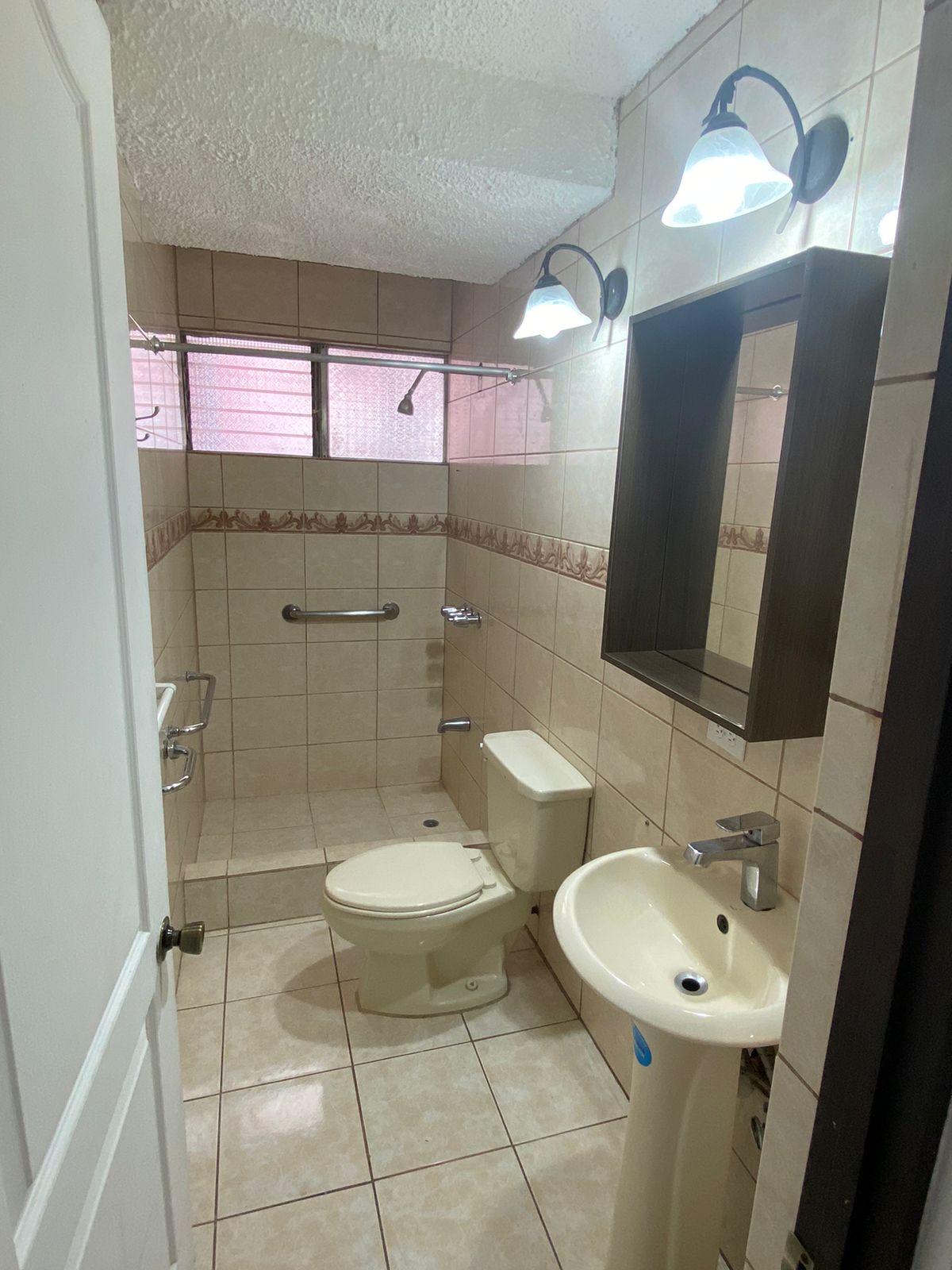 2 bed Apartment For Rent in Curridabat, San Jose - thumb 8