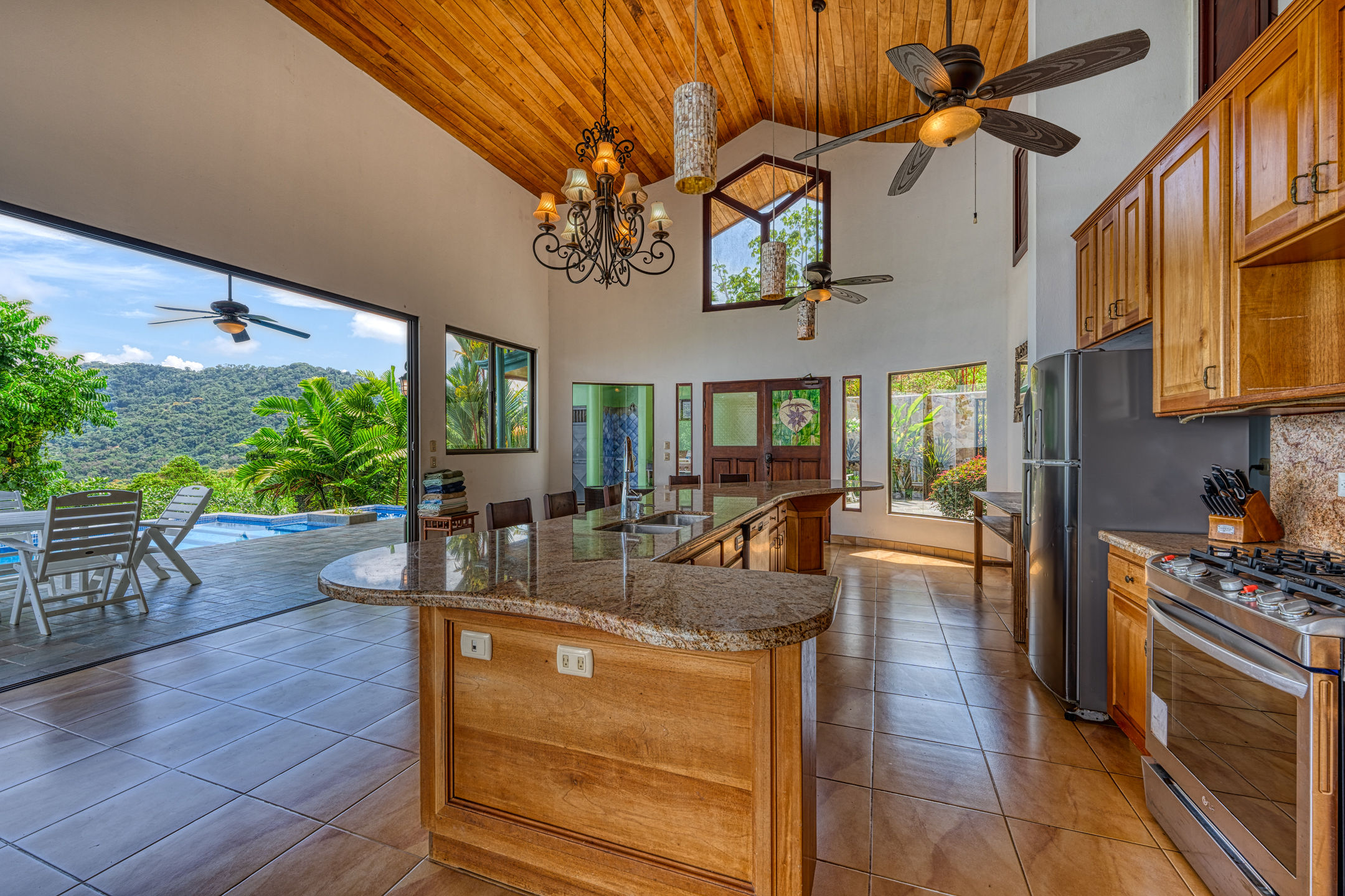 4 bed Single Family Homes For Sale in Dominical, Puntarenas - thumb 12