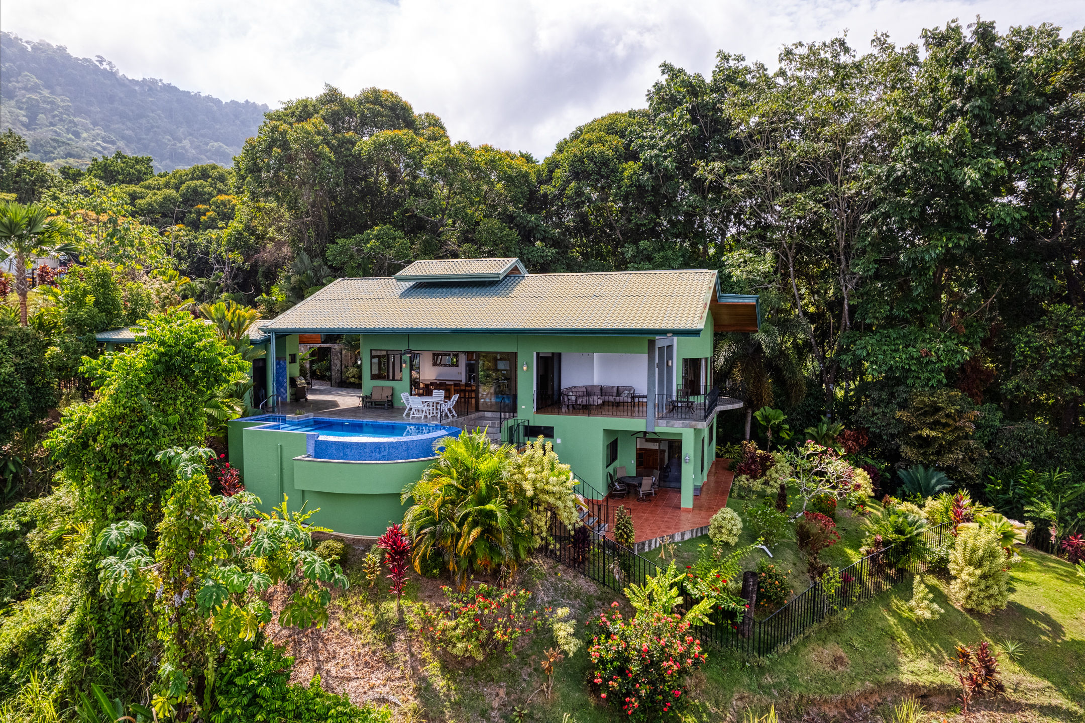 4 bed Single Family Homes For Sale in Dominical, Puntarenas - thumb 1