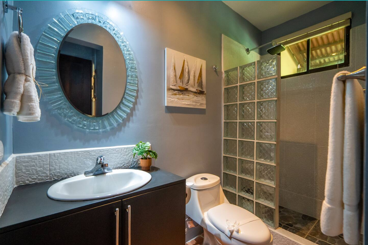 2 bed Condo For Sale in Playas Del Coco, Guanacaste - thumb 12