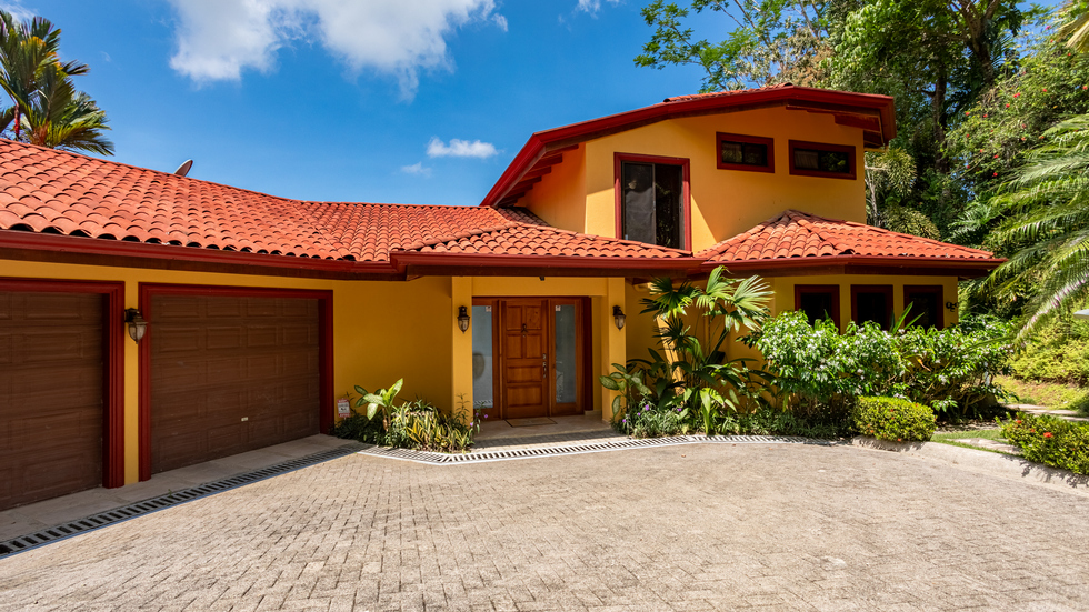 3 bed Single Family Homes For Sale in Uvita, Puntarenas - thumb 4