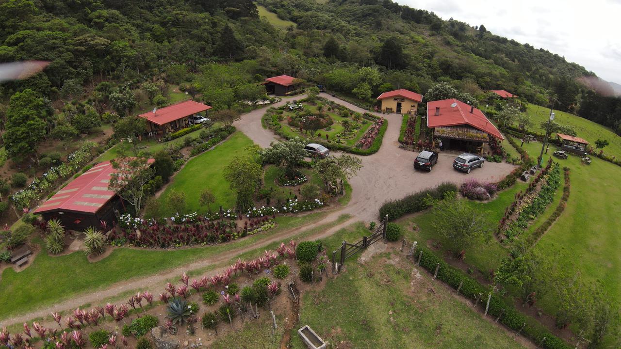 3 bed Land For Sale in El Tejar, Cartago - thumb 1