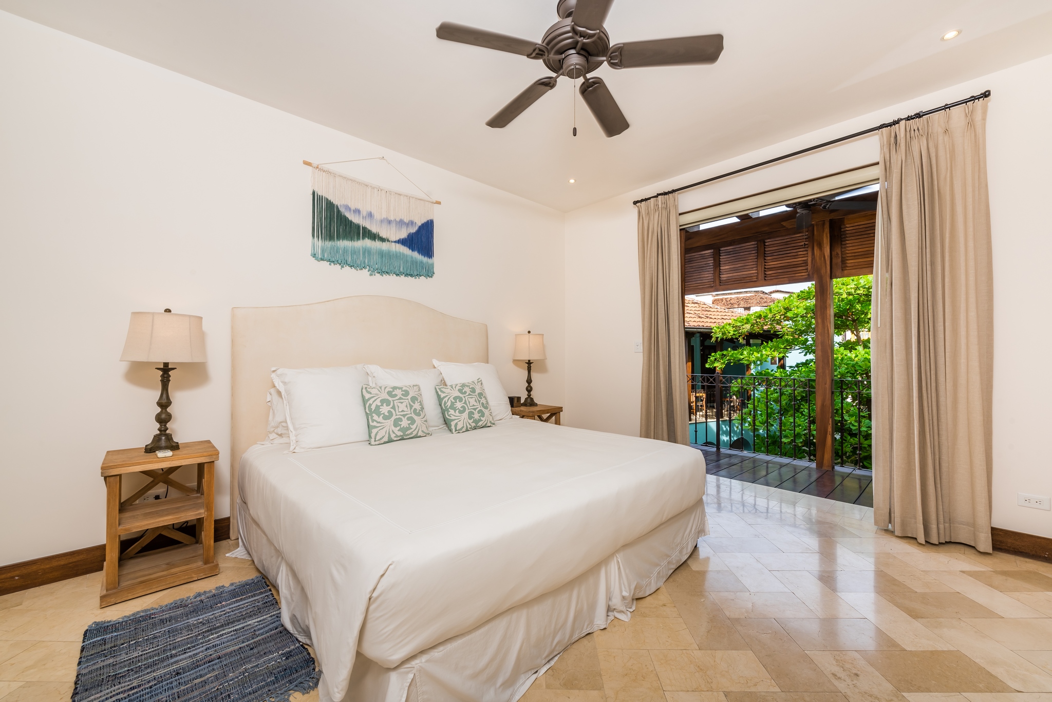 2 bed Condo For Sale in Playa Potrero, Guanacaste - thumb 18