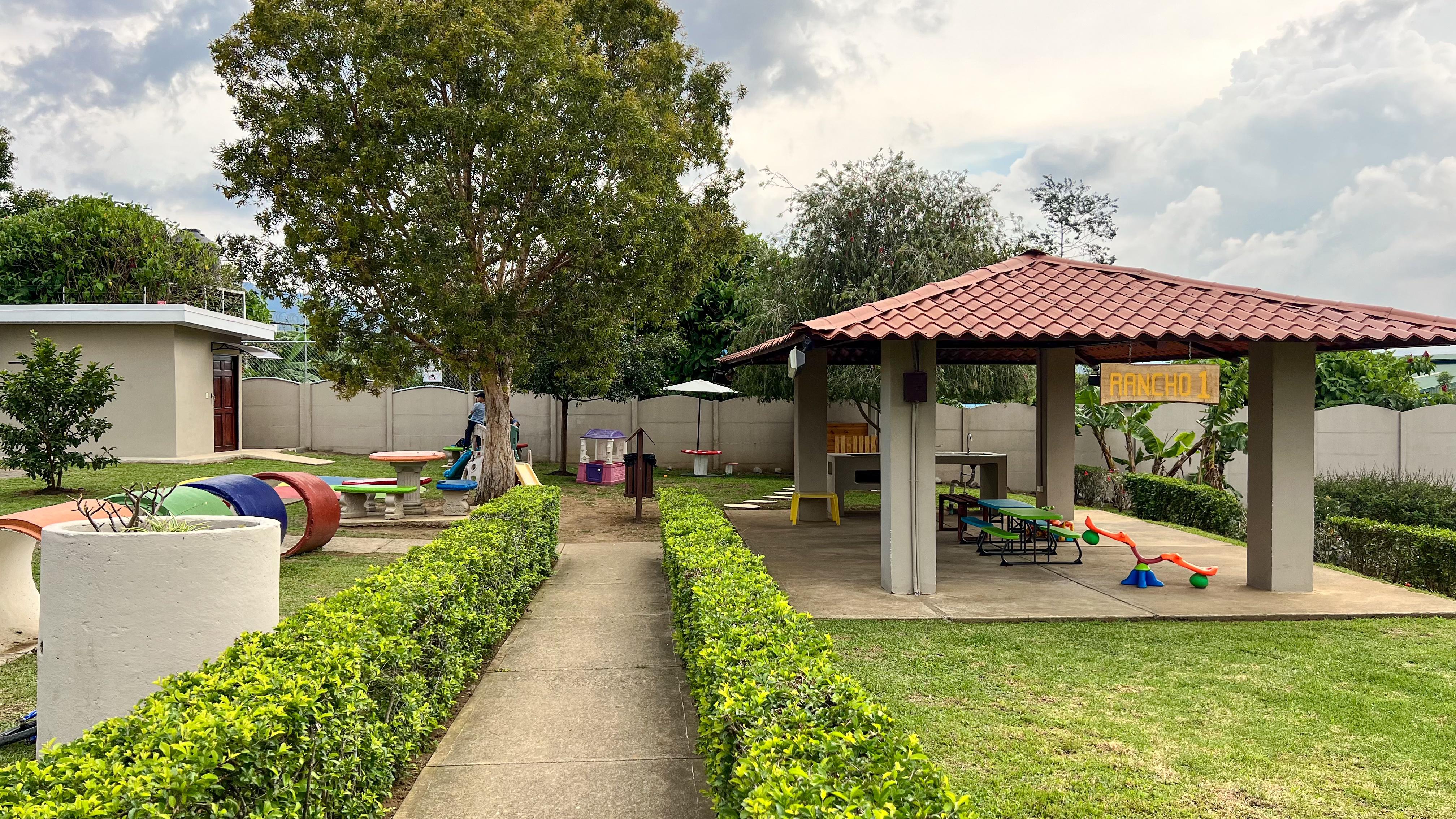 4 bed Single Family Homes For Sale in Concepción, Cartago - thumb 9