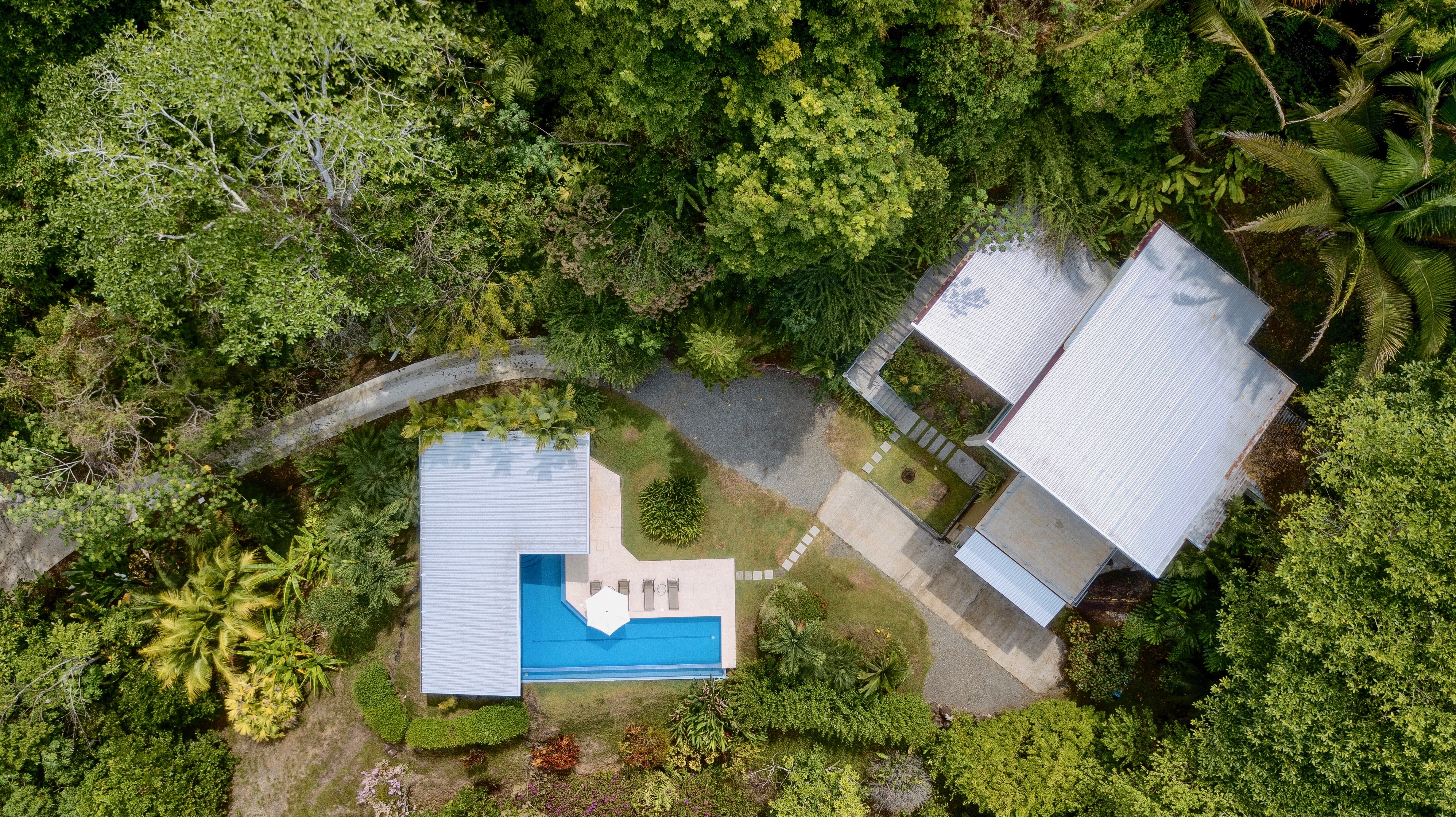 4 bed Single Family Homes For Sale in Dominical, Puntarenas - thumb 6