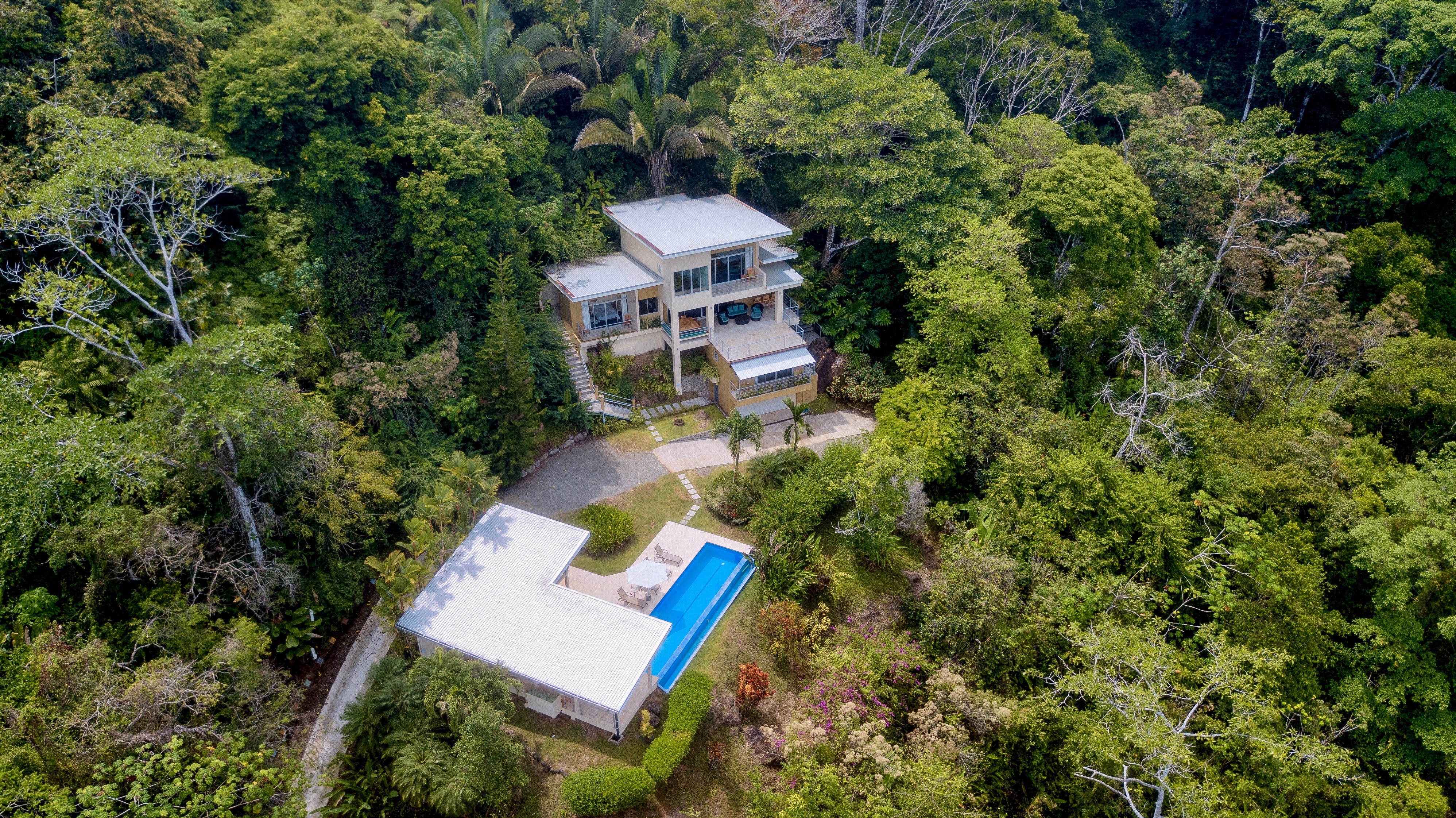 4 bed Single Family Homes For Sale in Dominical, Puntarenas - thumb 7