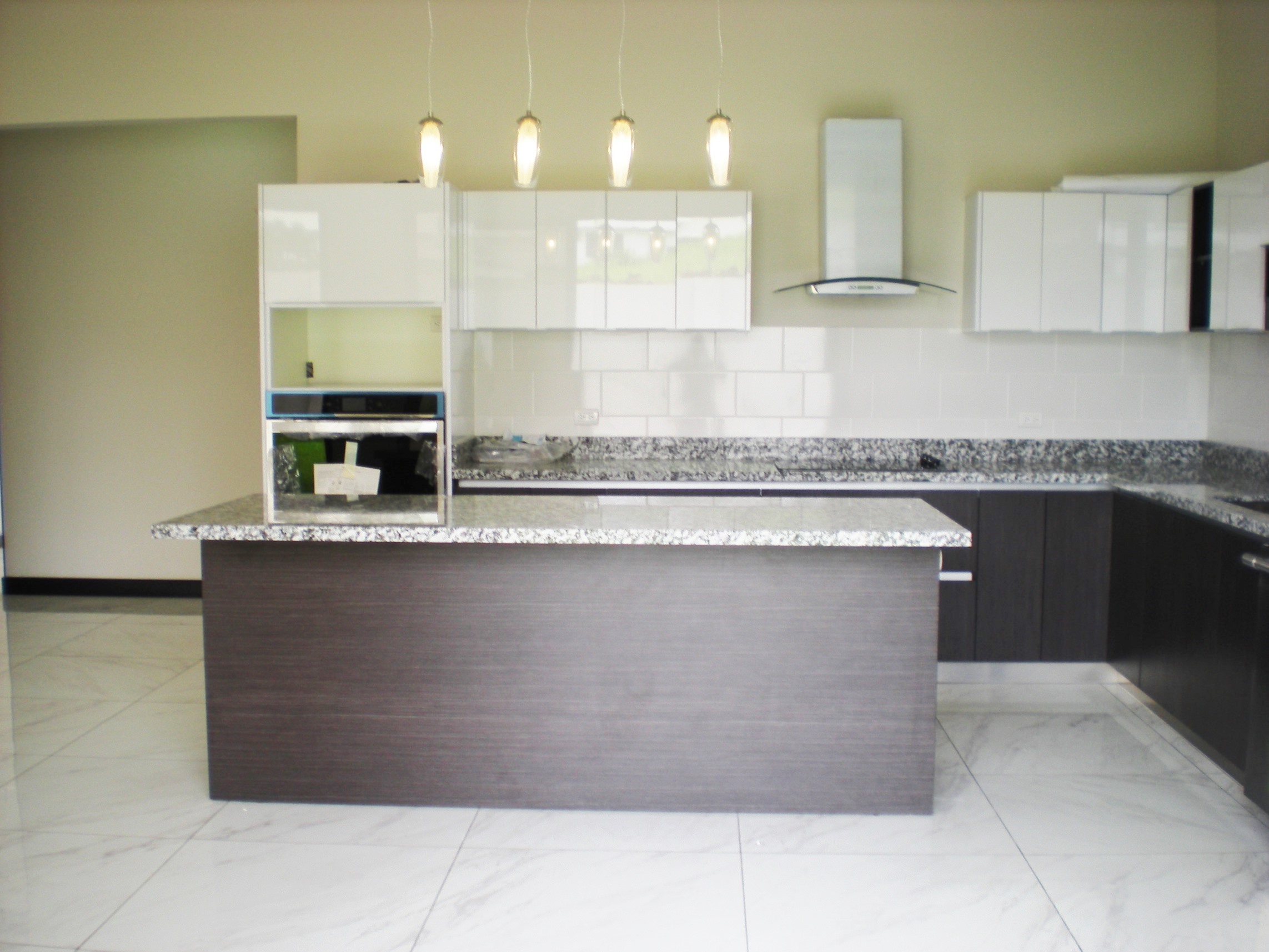 3 bed Single Family Homes For Sale in Ciudad Cariari, Heredia - thumb 2