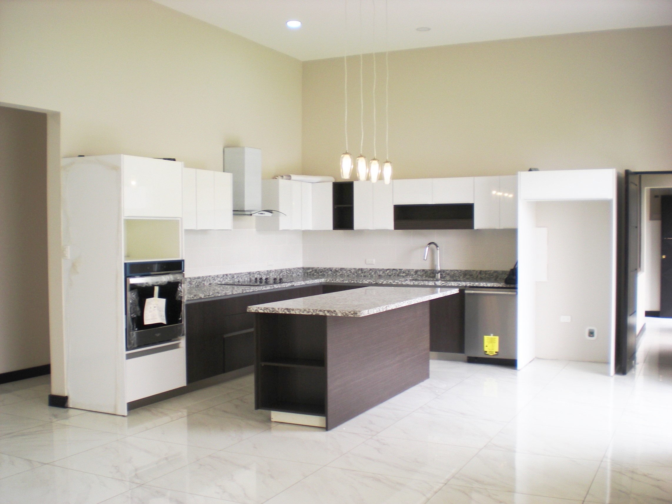 3 bed Single Family Homes For Sale in Ciudad Cariari, Heredia - thumb 3