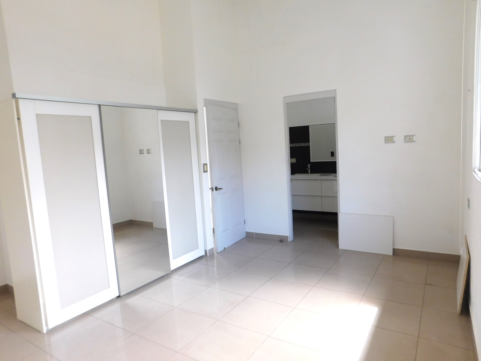 4 bed Single Family Homes For Sale in Escazu, San Jose - thumb 23