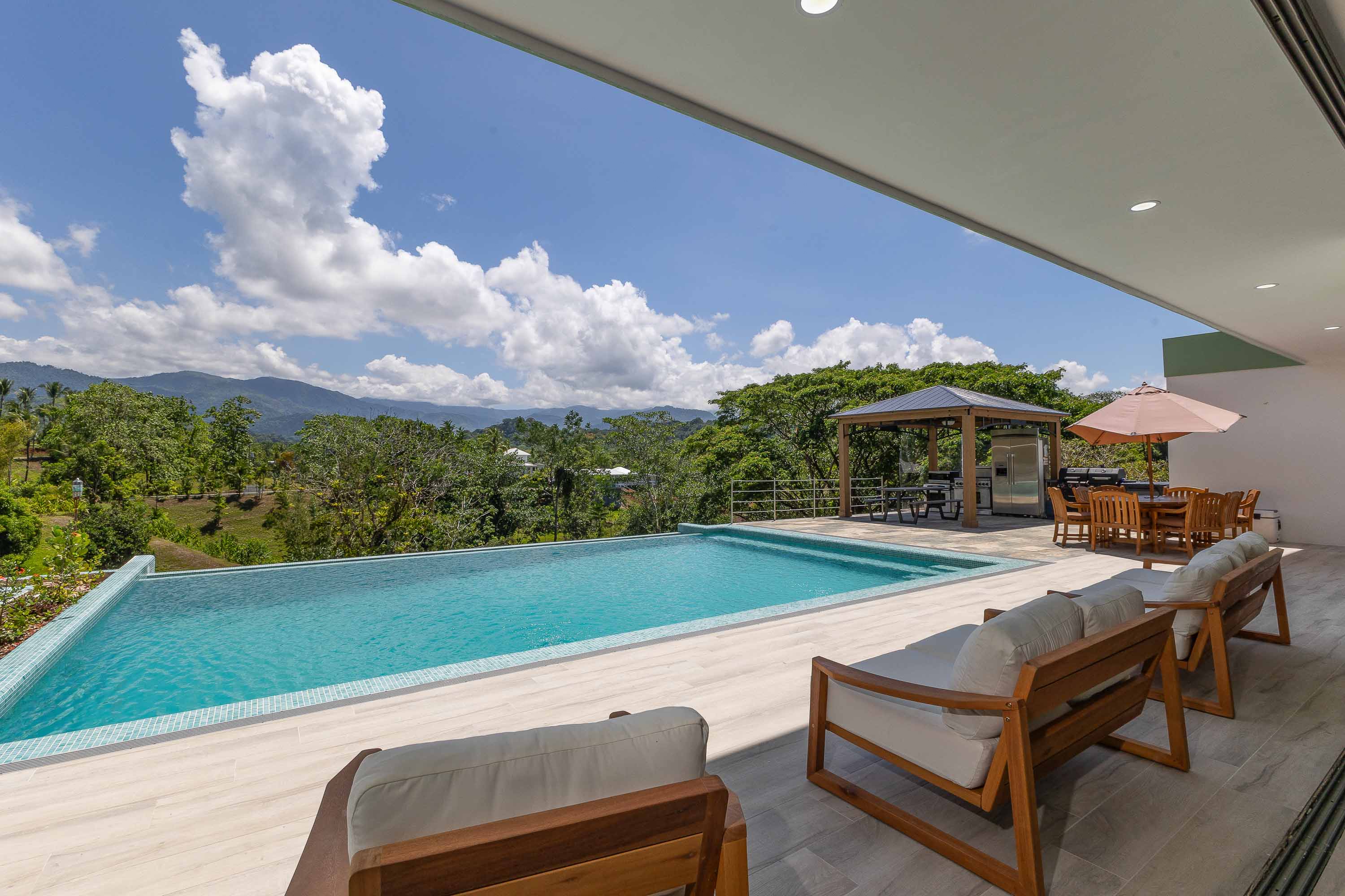 7 bed Single Family Homes For Sale in Quepos, Puntarenas - thumb 13