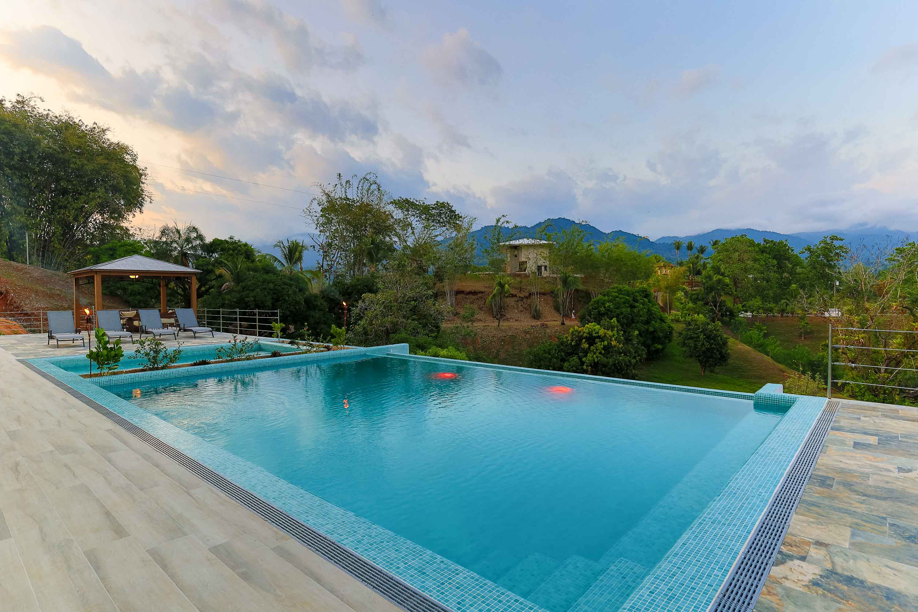 7 bed Single Family Homes For Sale in Quepos, Puntarenas - thumb 8